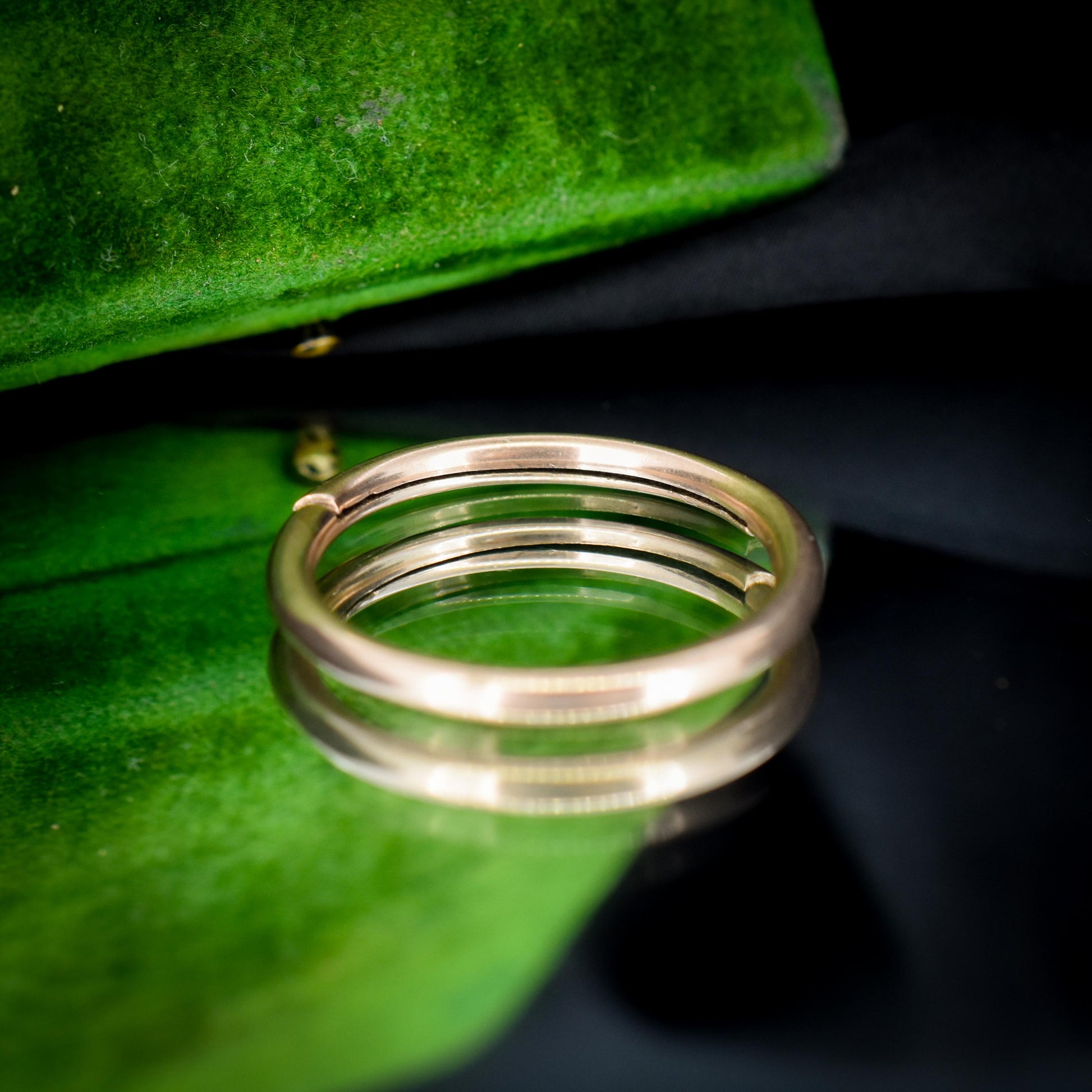 Antique Large 9ct Gold Split Ring, 27mm