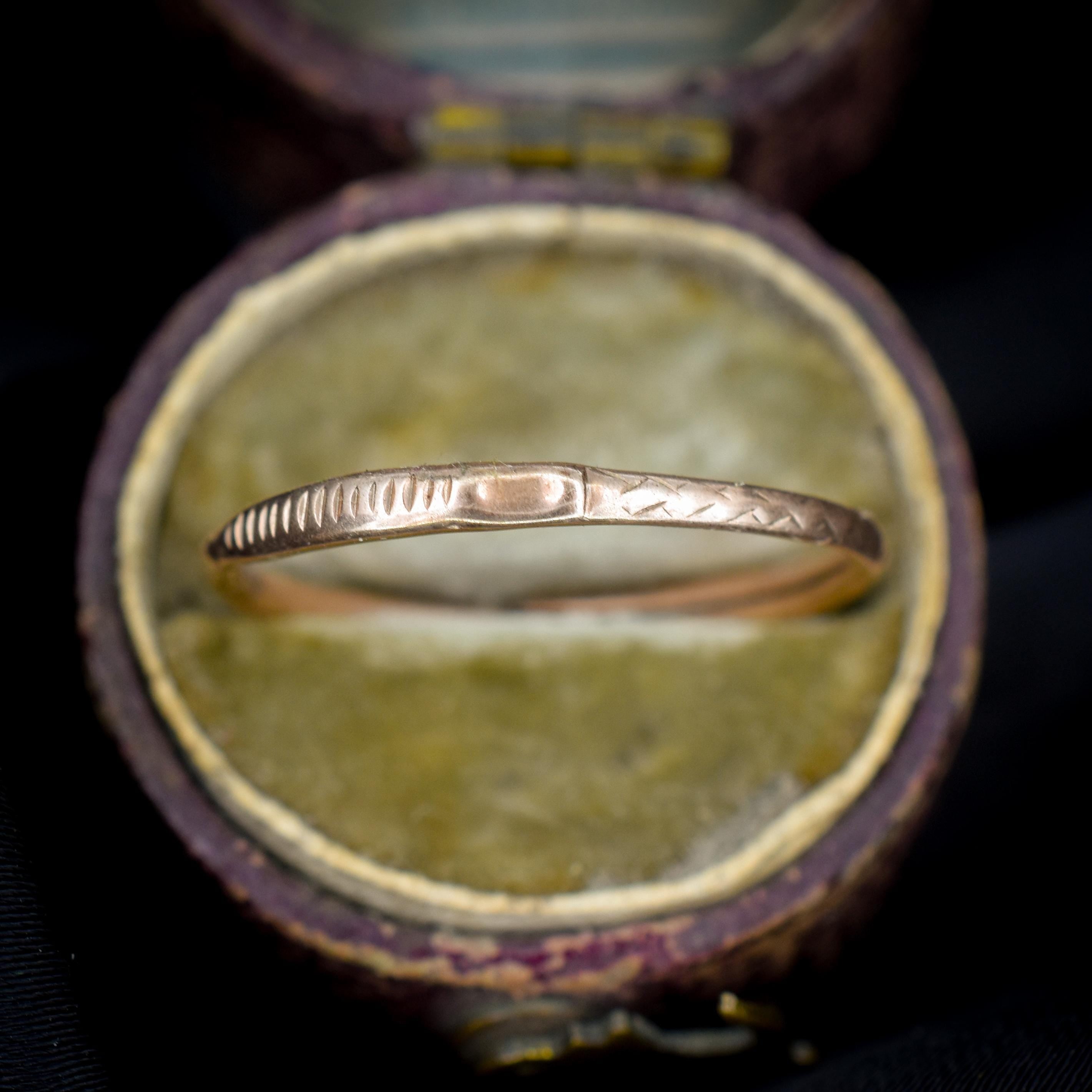 Antique Georgian 9ct Gold Snake Ouroboros Engraved Split Ring