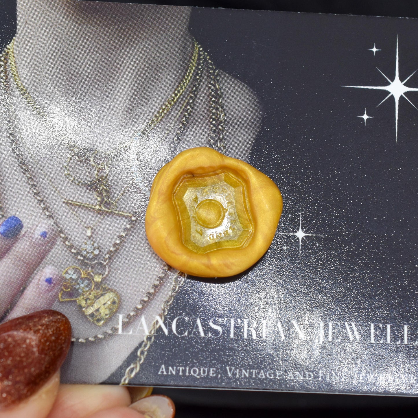 Antique Chalcedony 'A TRUE FRIEND' Intaglio Gold Cased Fob Seal Pendant