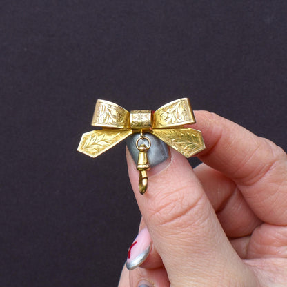 Antique Chester '1923' 9ct Gold Engraved Bow Brooch with Dog Clip Drop