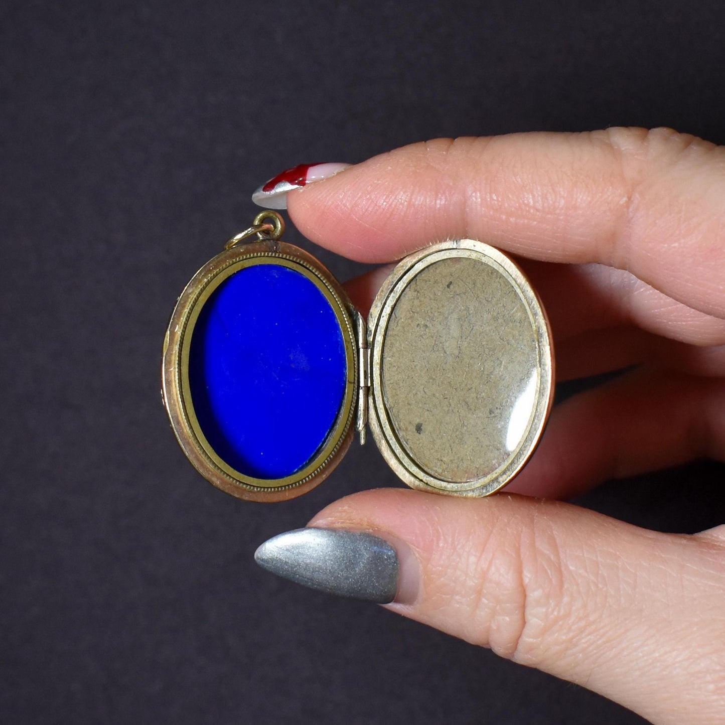 Antique 9ct Gold Engraved Oval Carved Cameo Locket Pendant