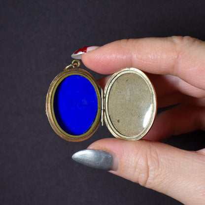 Antique 9ct Gold Engraved Oval Carved Cameo Locket Pendant