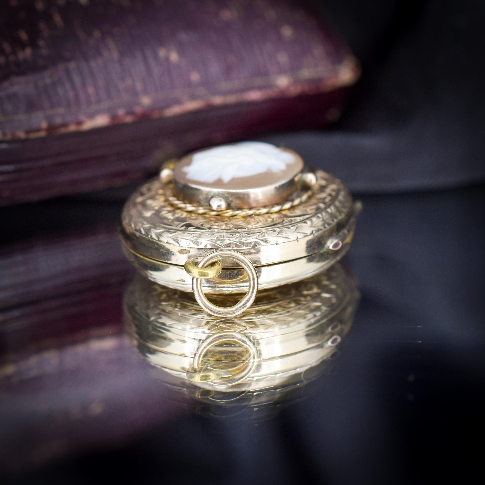 Antique 9ct Gold Engraved Oval Carved Cameo Locket Pendant