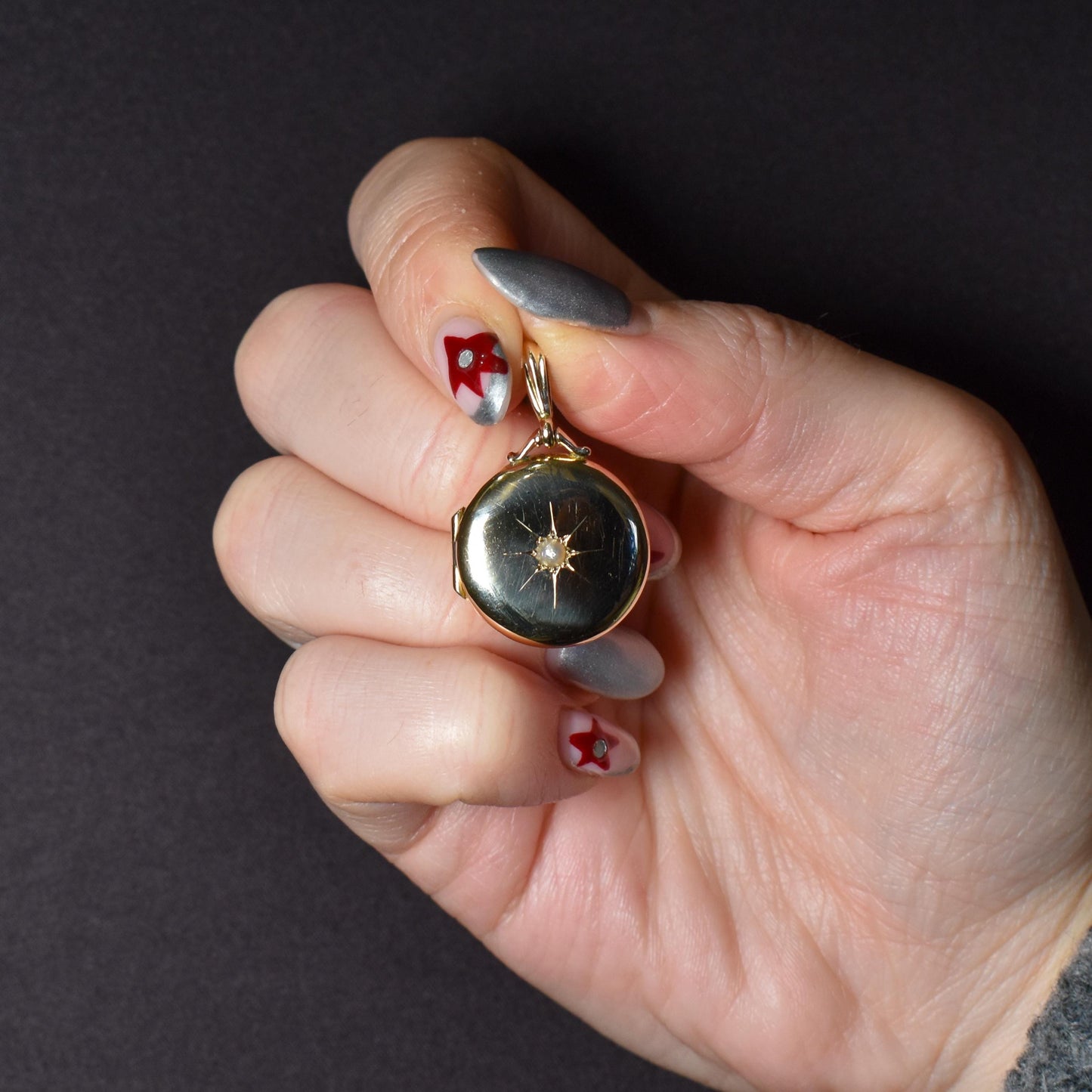 Antique '1907' Pearl Starburst 9ct Gold Round Locket Pendant