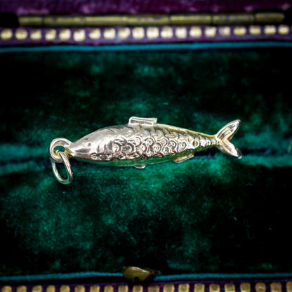 Vintage 9ct Gold Fish Charm | Dated 1959