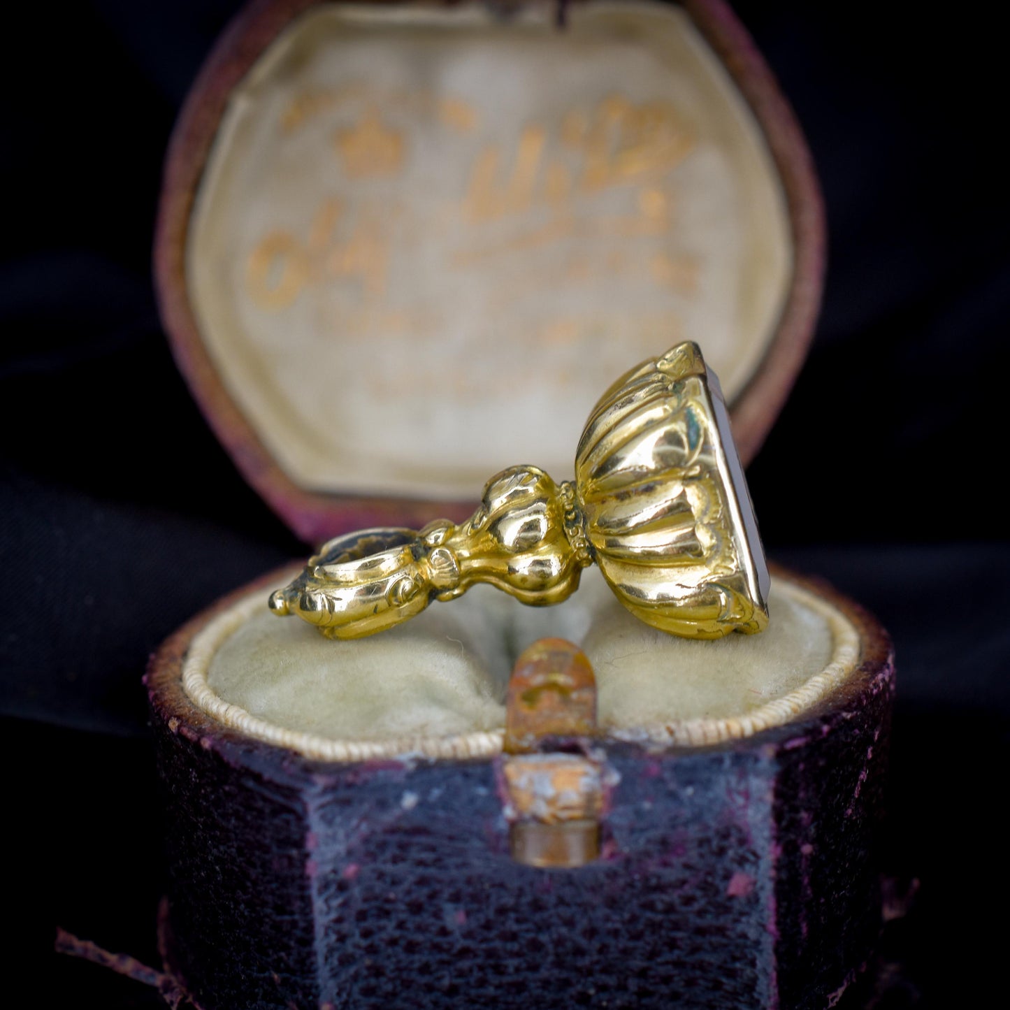 Antique Chalcedony 'A TRUE FRIEND' Intaglio Gold Cased Fob Seal Pendant