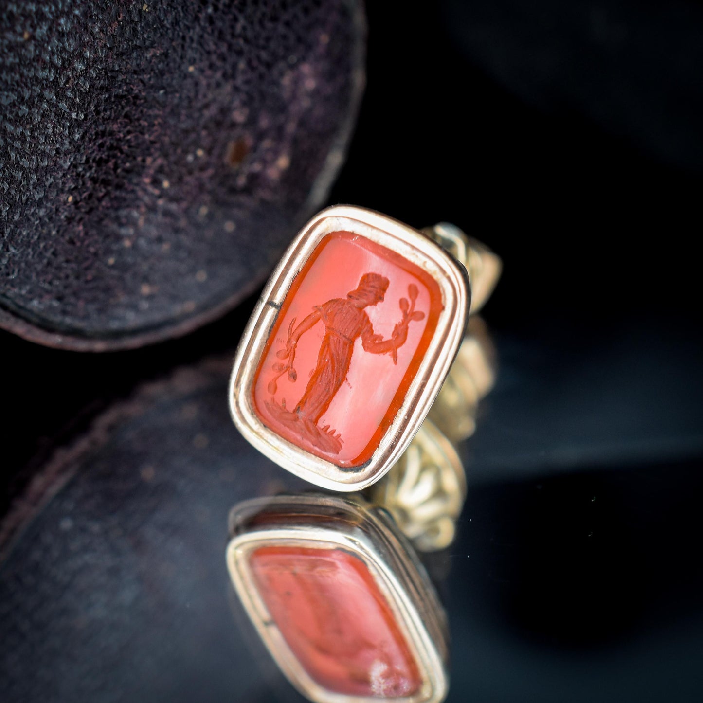 Antique Carnelian Greek Figure Intaglio Gold Fob Pendant