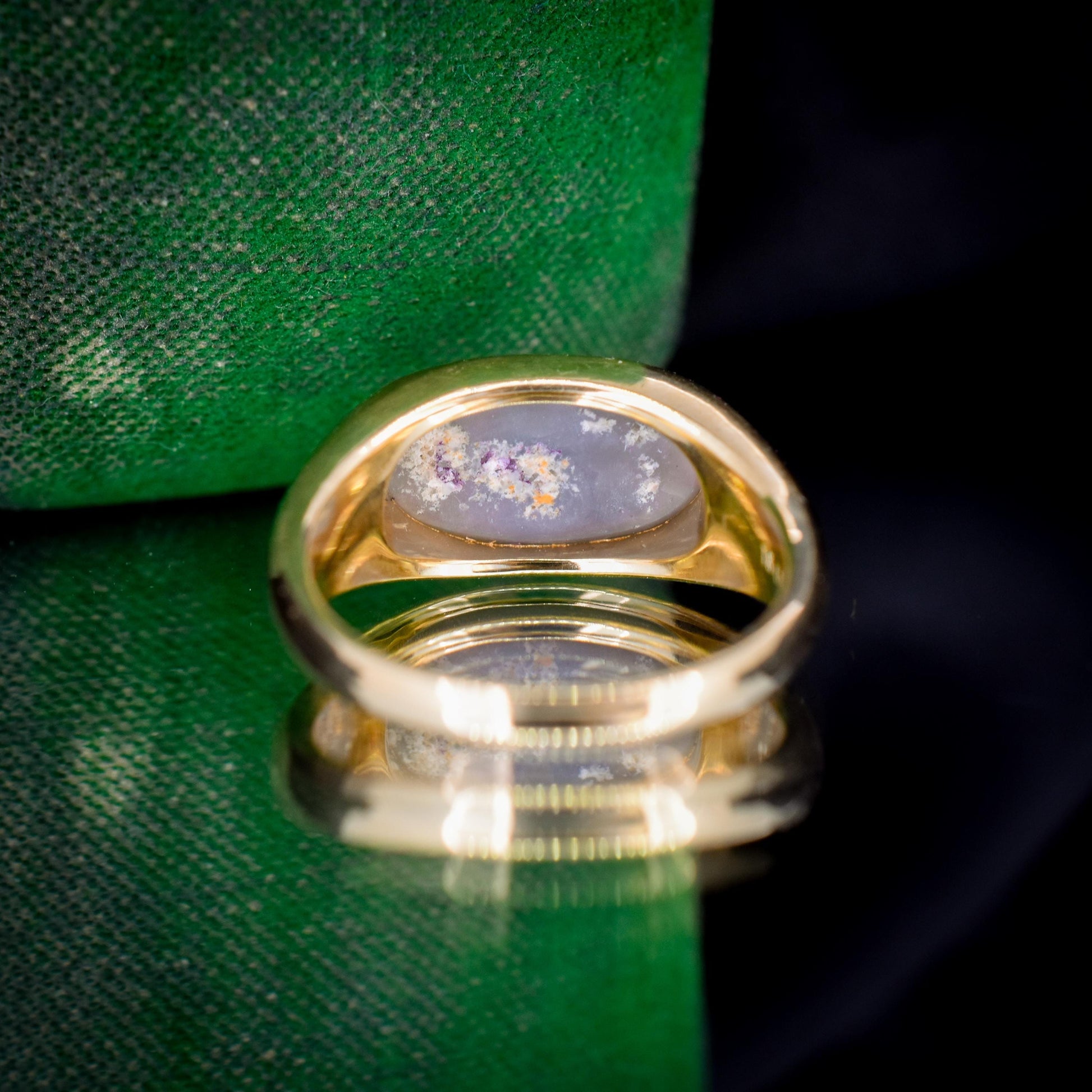 1.50ct Black Opal Solitaire 18ct Yellow Gold Signet Ring - 7.8g