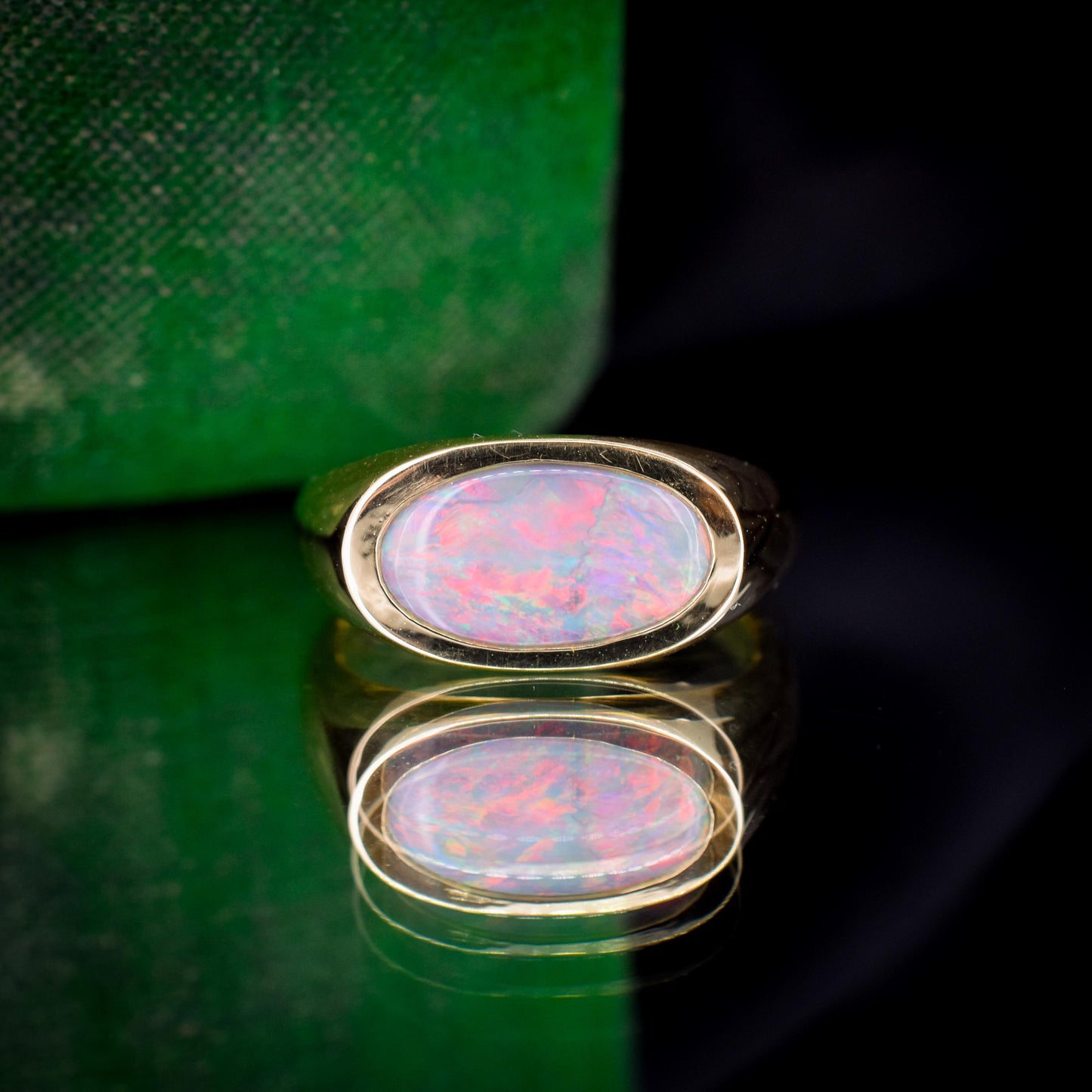 1.50ct Black Opal Solitaire 18ct Yellow Gold Signet Ring - 7.8g