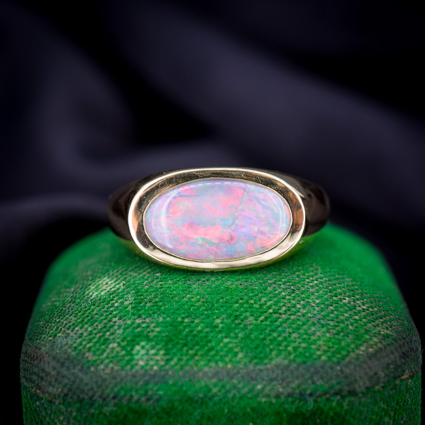 1.50ct Black Opal Solitaire 18ct Yellow Gold Signet Ring - 7.8g