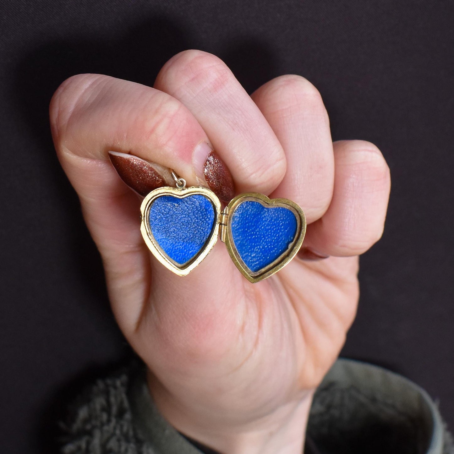 Vintage 9ct Yellow Gold Engraved Fancy Heart Locket Pendant