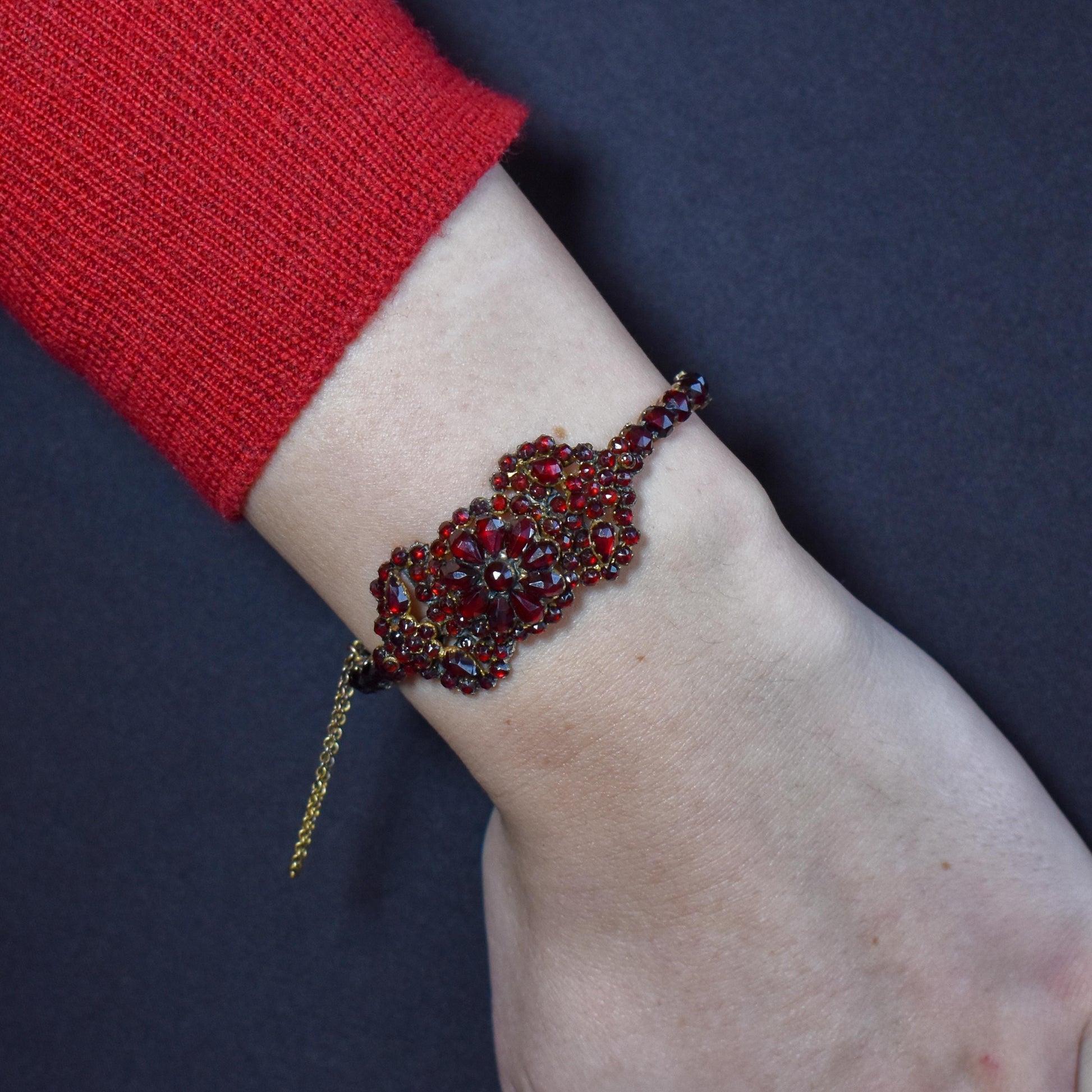 Antique Victorian Bohemian Flower Garnet Bracelet | Circa.1890