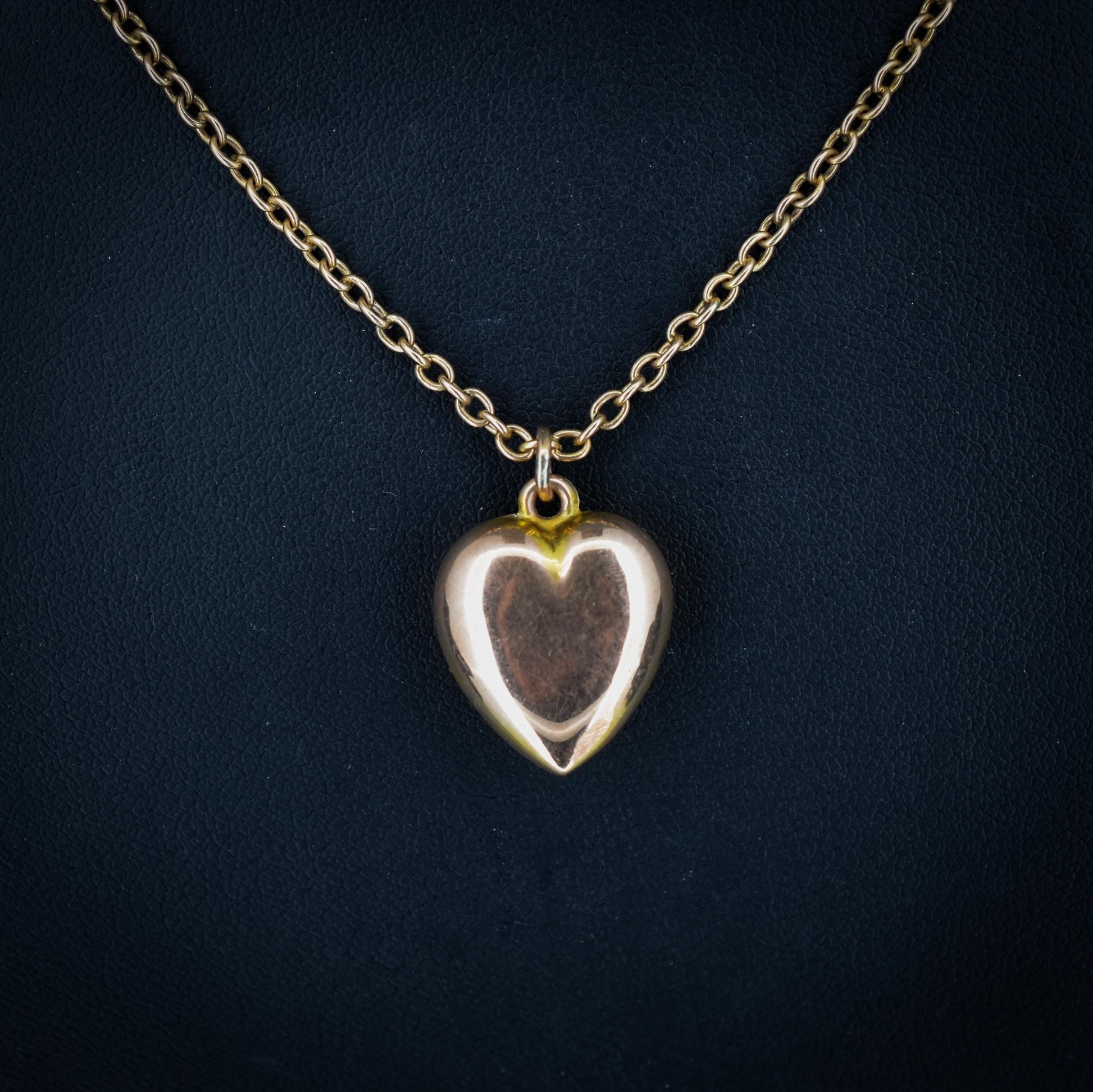 Antique 9ct Gold Heart Pendant Chain Necklace | 16"