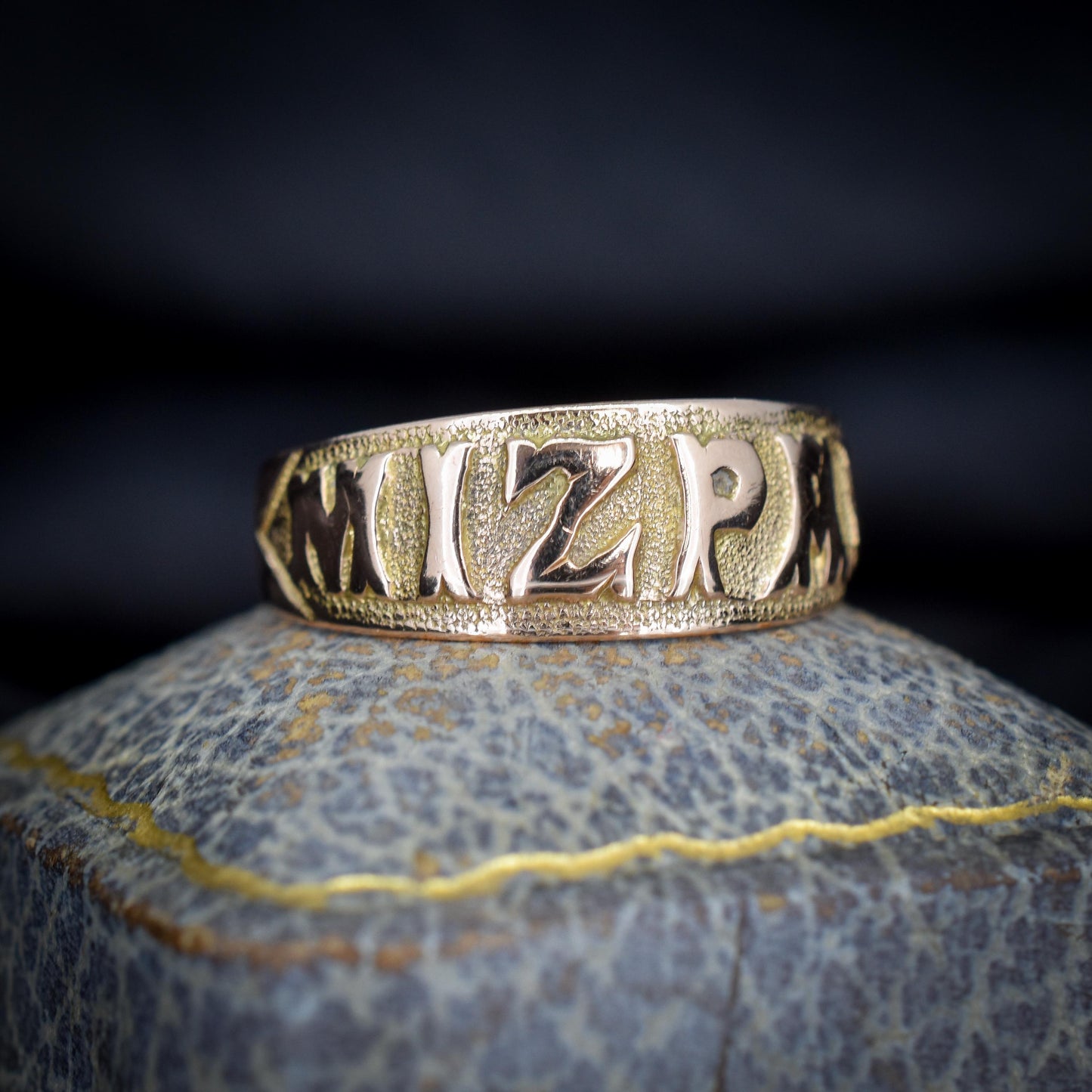 Antique Mizpah 9ct Gold Wide Band Ring | Birmingham 1918