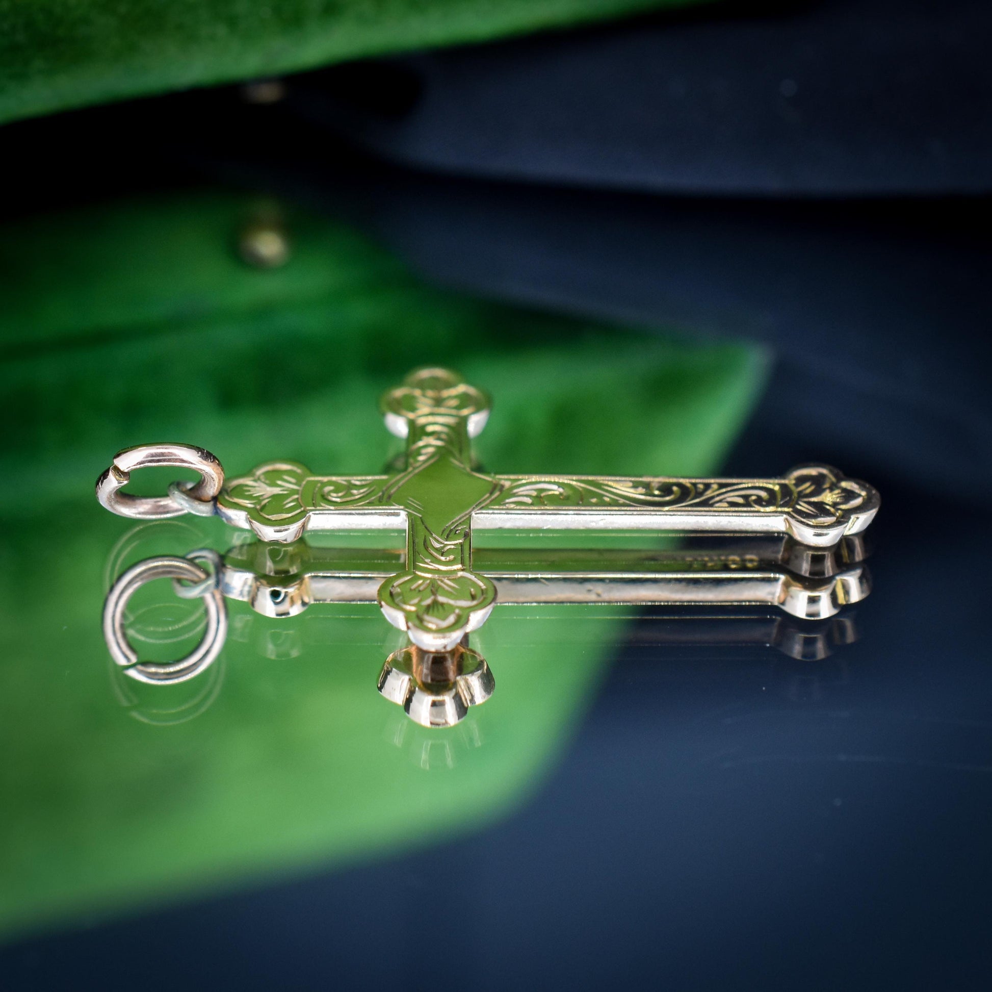 Antique Edwardian 9ct Gold Engraved Cross Pendant