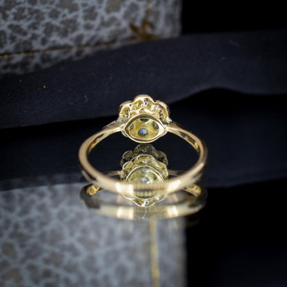 Antique Diamond Cluster Daisy Star 18ct Gold and Platinum Ring