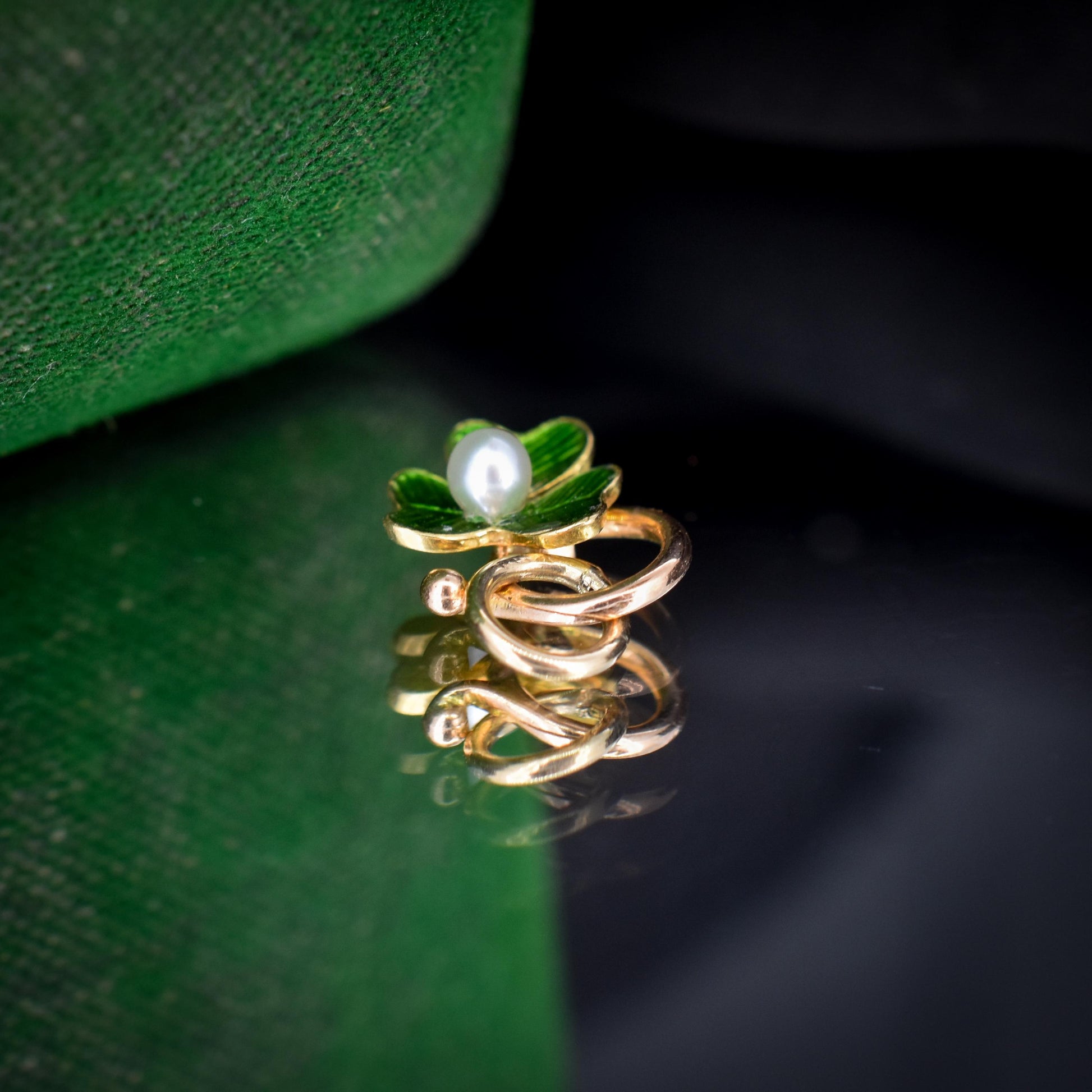 Antique Pearl 15ct Gold Enamel Clover Charm Pendant