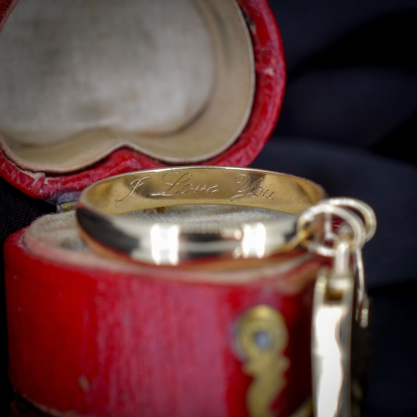 Vintage 'I LOVE YOU' Heart Padlock Drop 9ct Yellow Gold Band Ring