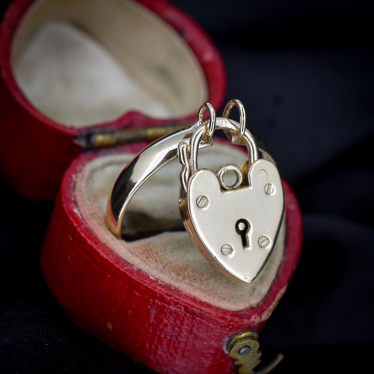 Vintage 'I LOVE YOU' Heart Padlock Drop 9ct Yellow Gold Band Ring