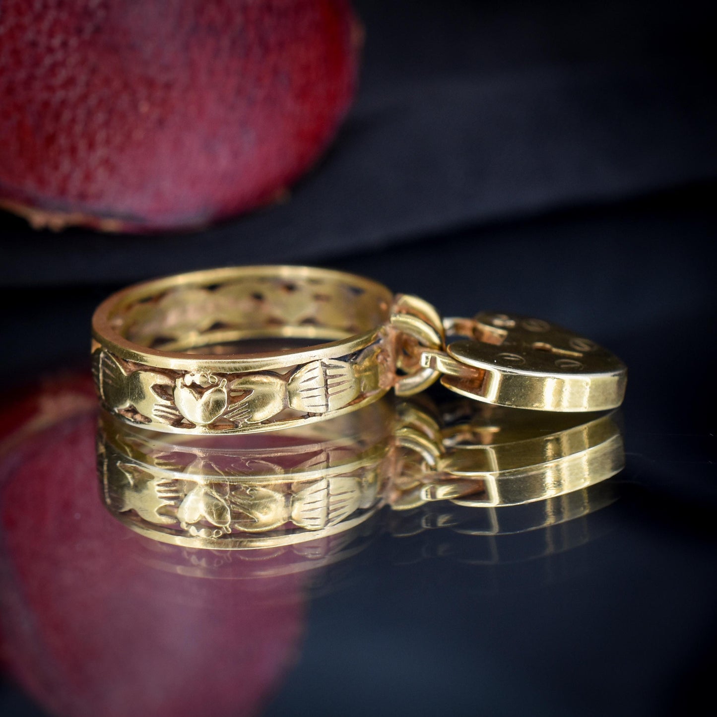 Vintage Hand Claddagh Heart Padlock Drop 9ct Yellow Gold Band Ring