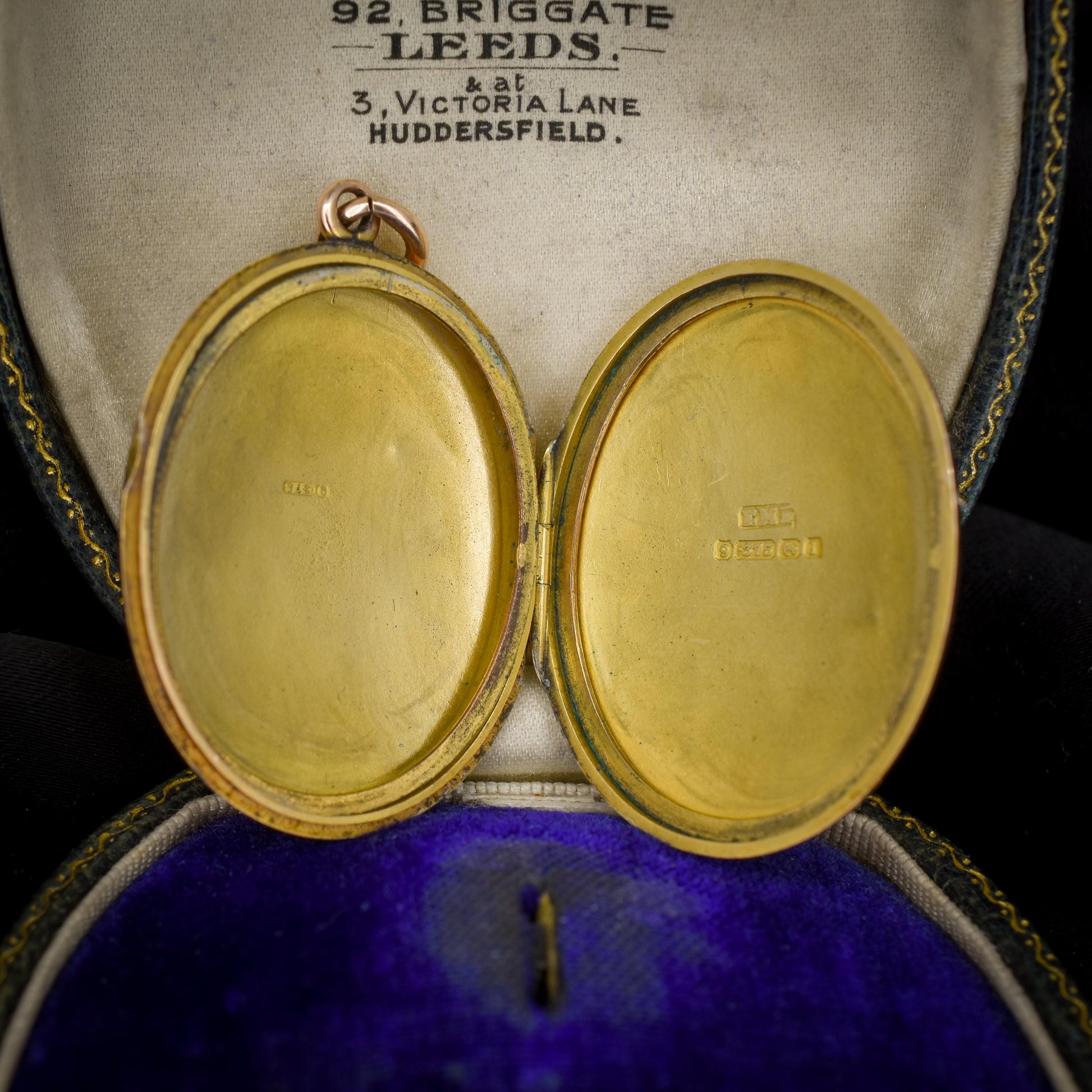 Antique '1910' 9ct Gold Engraved Fancy Oval Locket Pendant