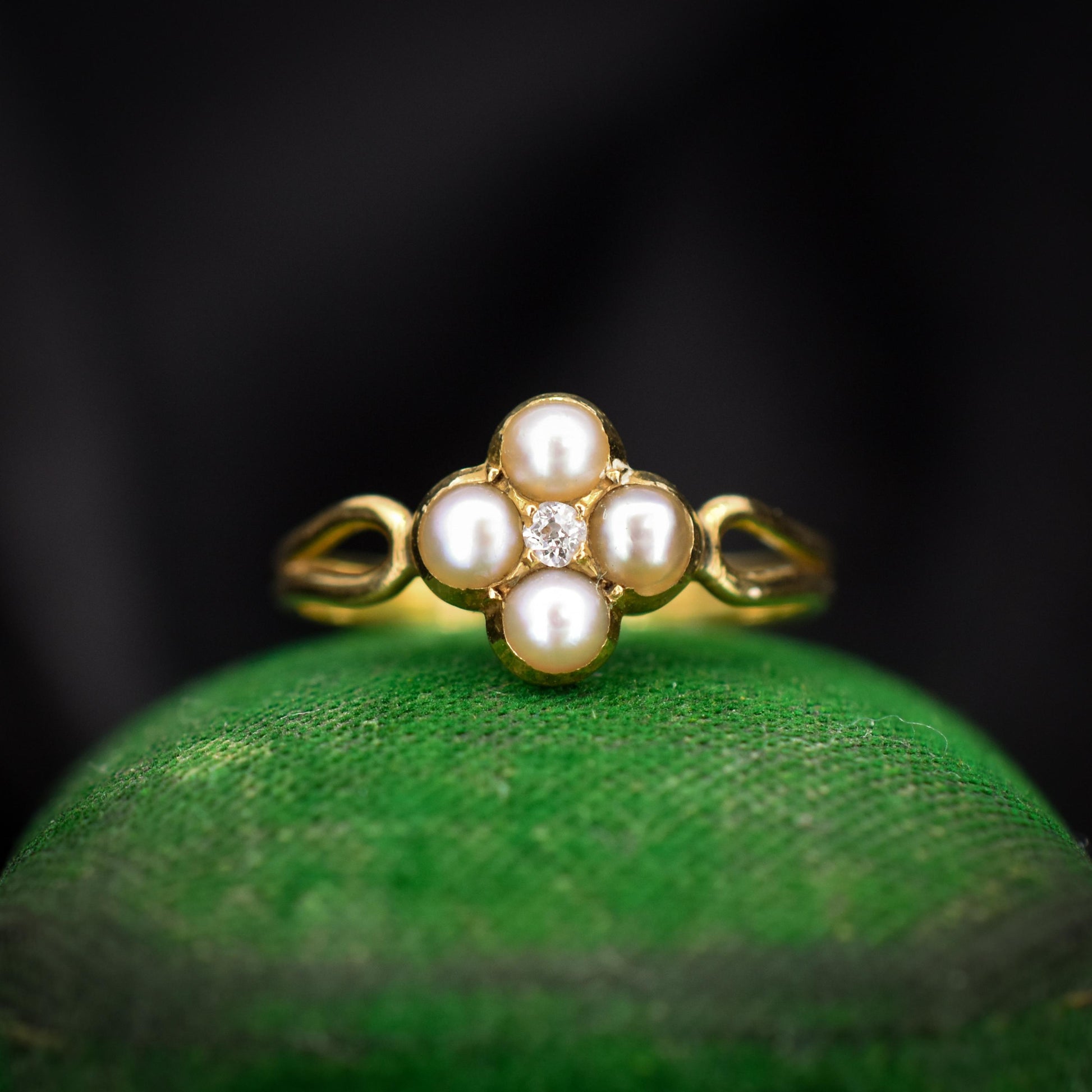 Antique Victorian Pearl and Old Cut Diamond 18ct Gold Ring