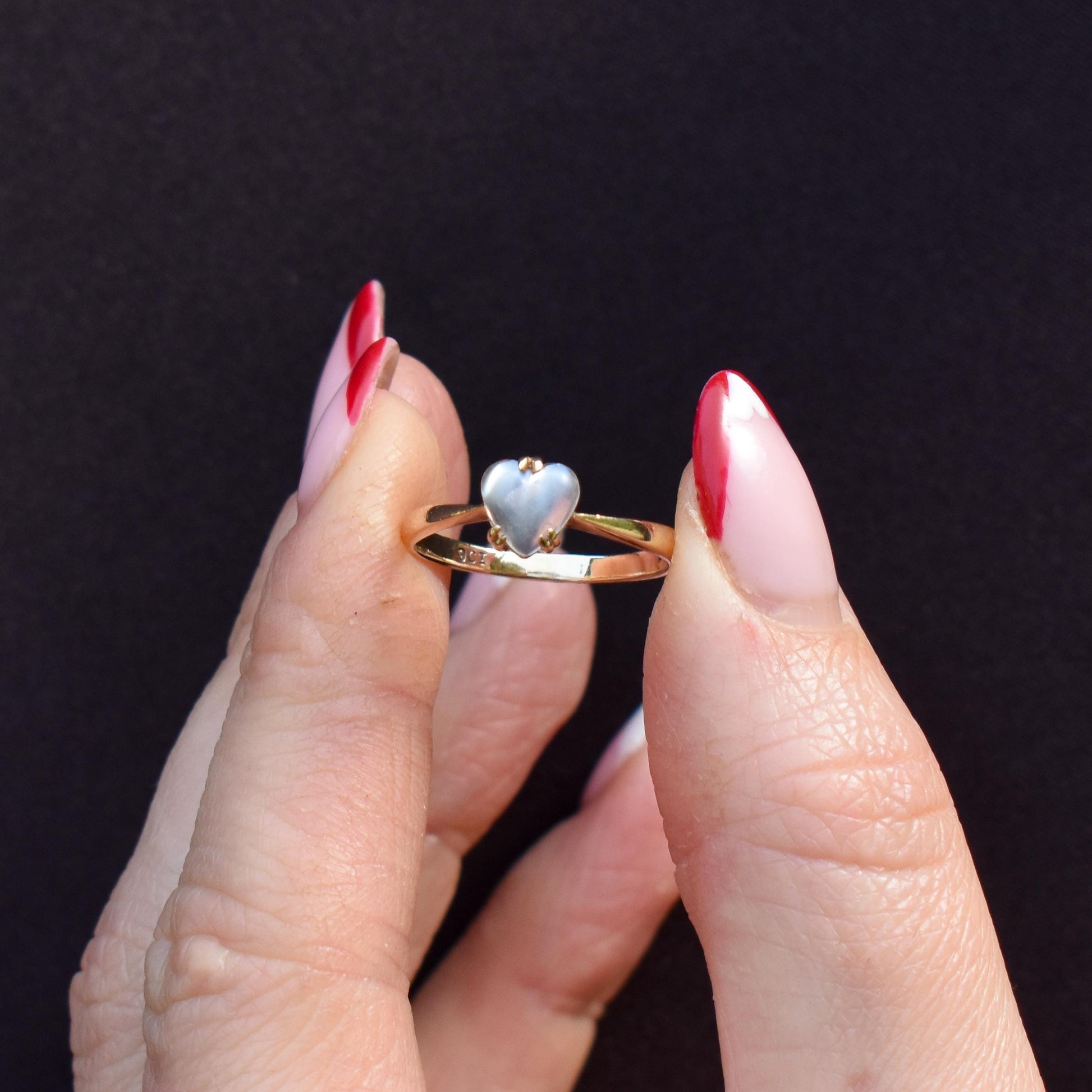 Antique Blue Moonstone Heart Solitaire 9ct Gold Ring