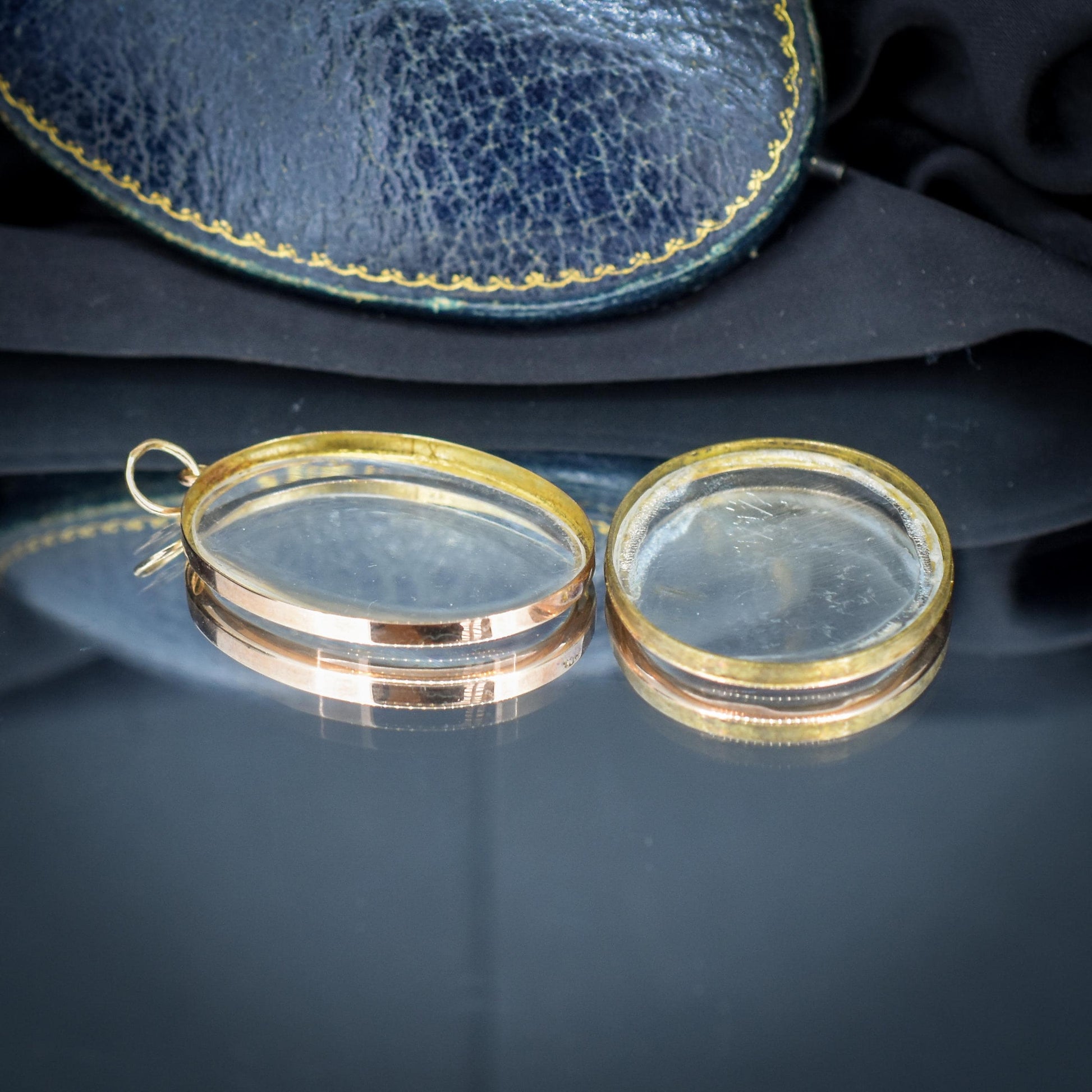 Antique Oval Glass 9ct Gold Photo Locket Pendant