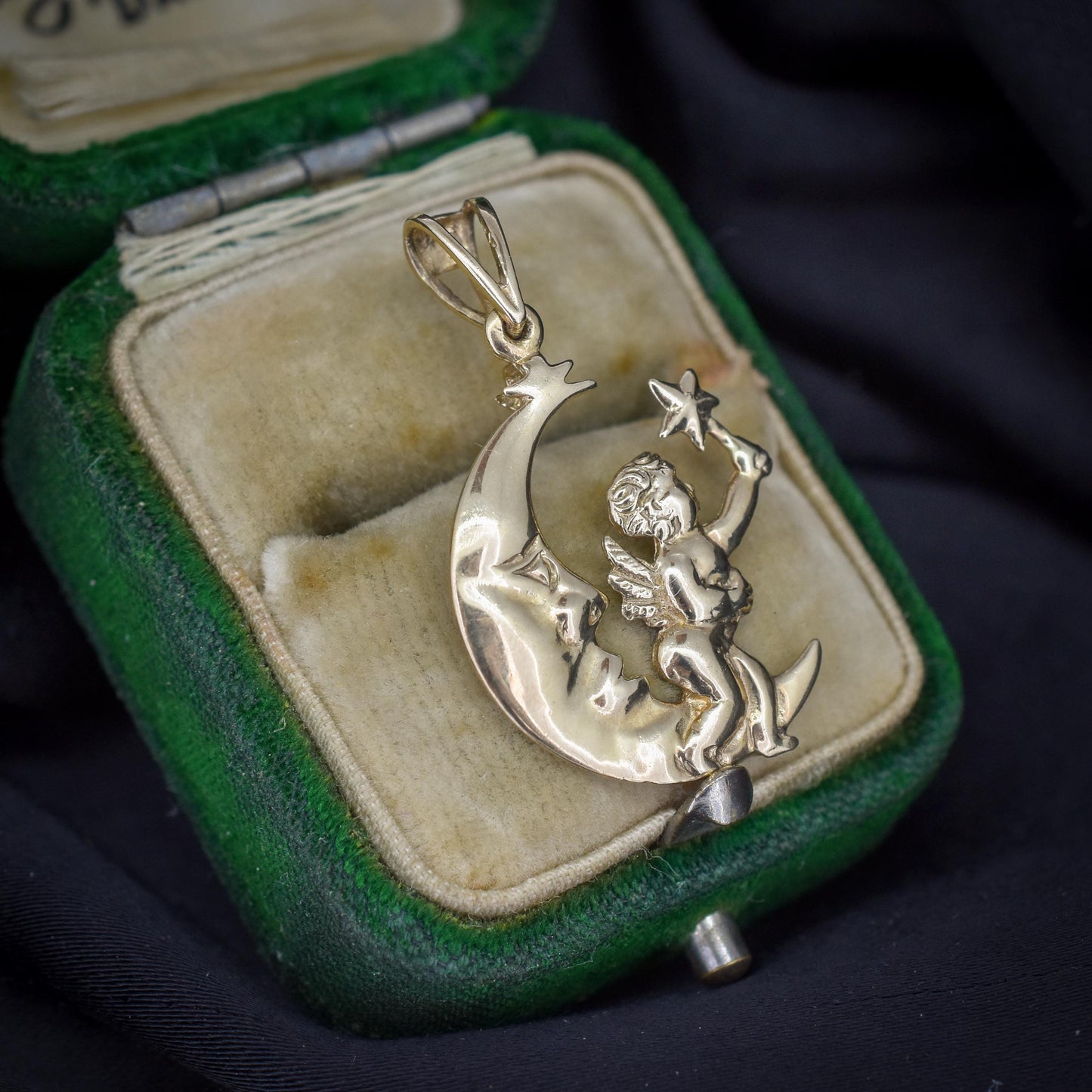 Vintage 9ct Gold Man in the Moon Cherub Charm Pendant