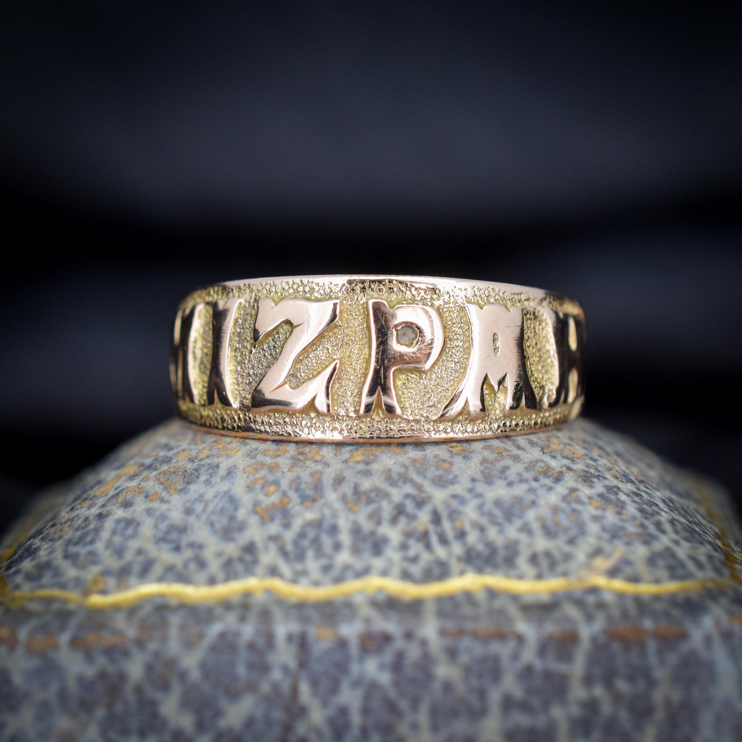 Antique Mizpah 9ct Gold Wide Band Ring | Birmingham 1918