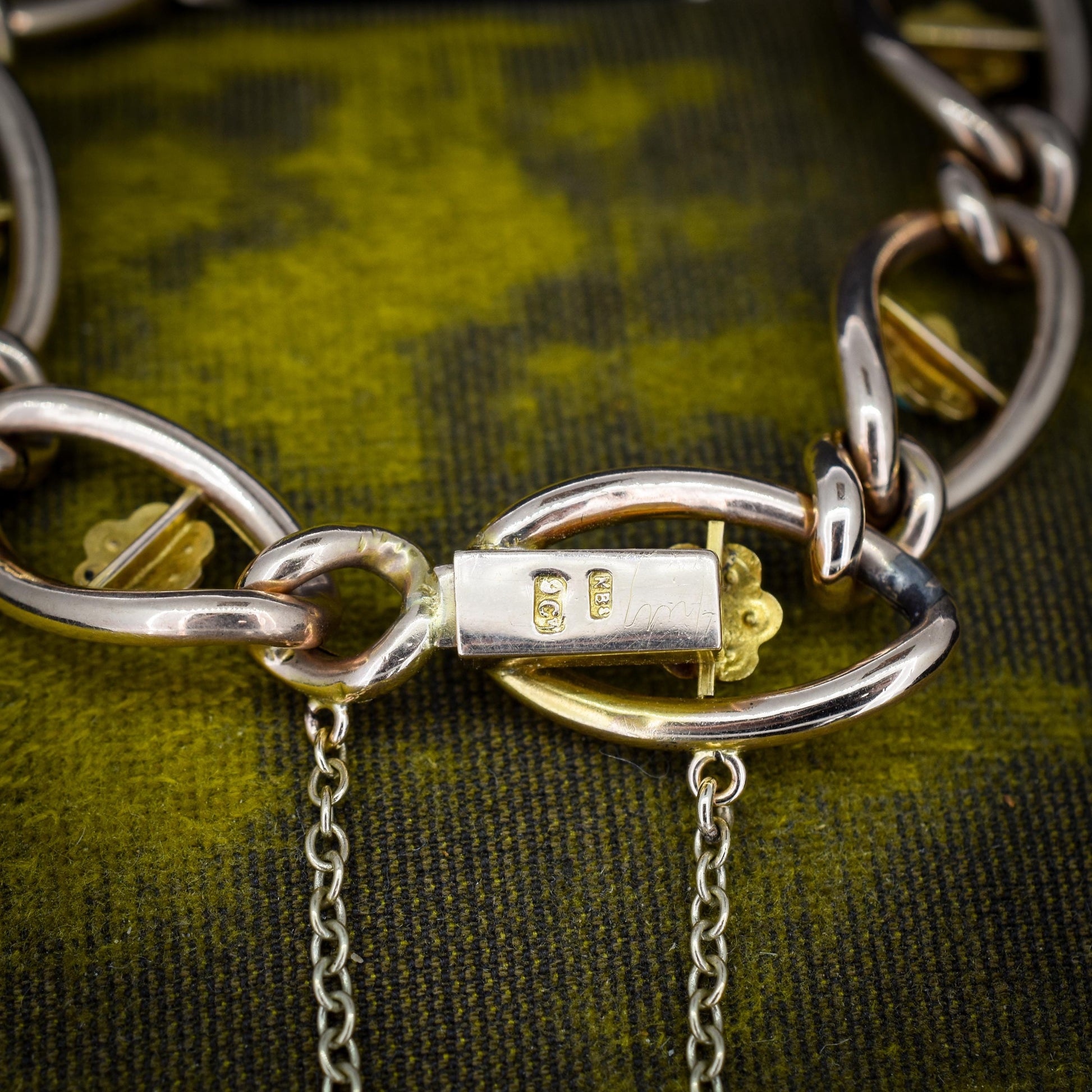 Antique Turquoise and Pearl Forget Me Not 9ct Gold Curb Link Bracelet | 7.5"