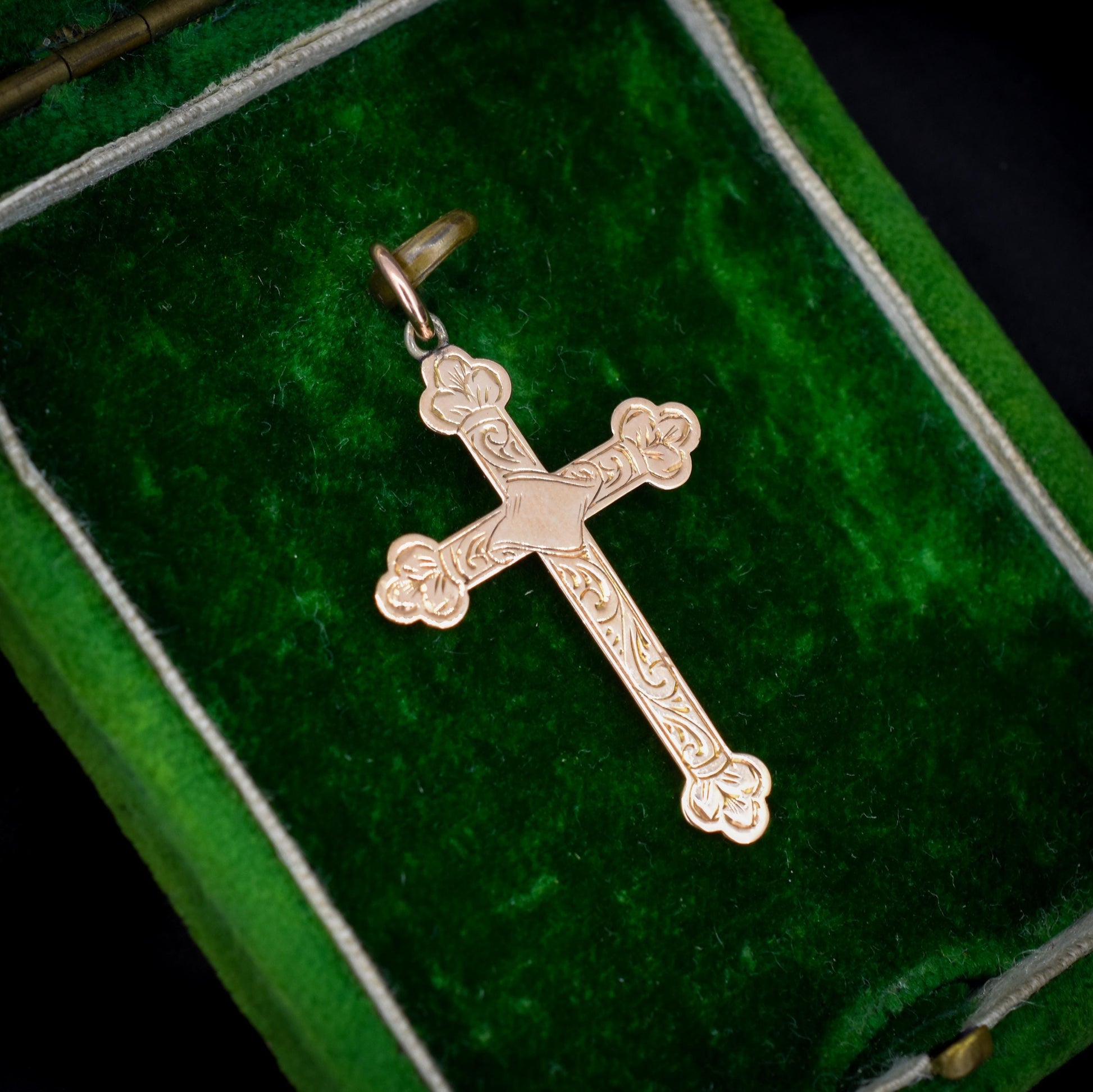 Antique Edwardian 9ct Gold Engraved Cross Pendant