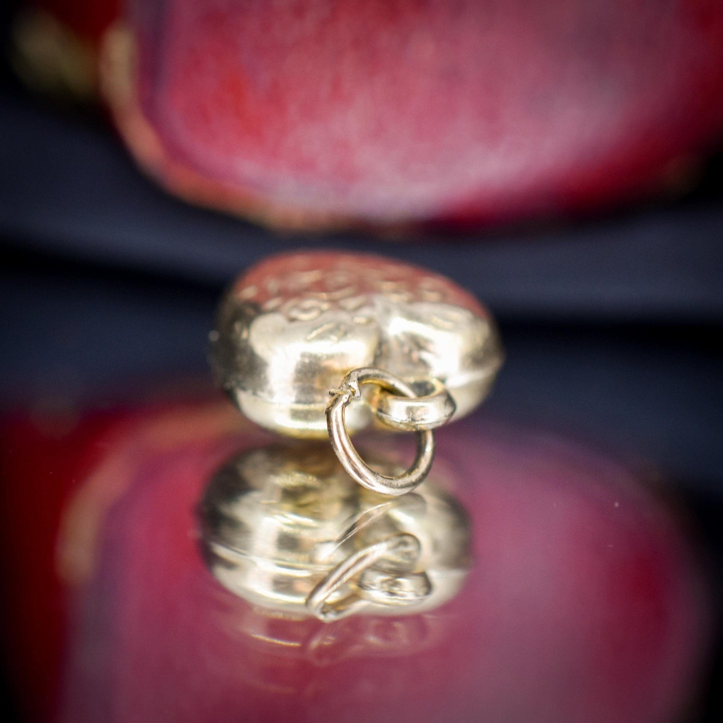 Vintage 9ct Gold Engraved Puffy Heart Pendant | Dated 1965