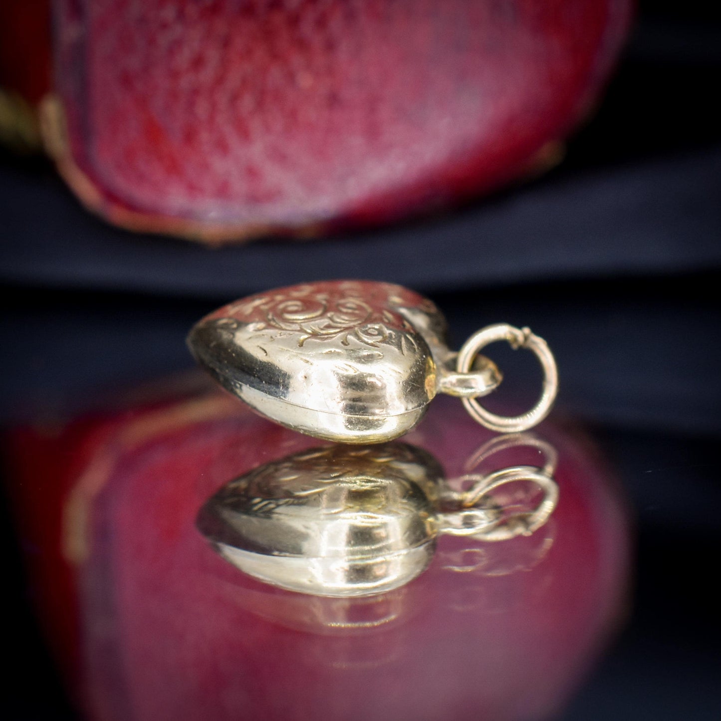 Vintage 9ct Gold Engraved Puffy Heart Pendant | Dated 1965