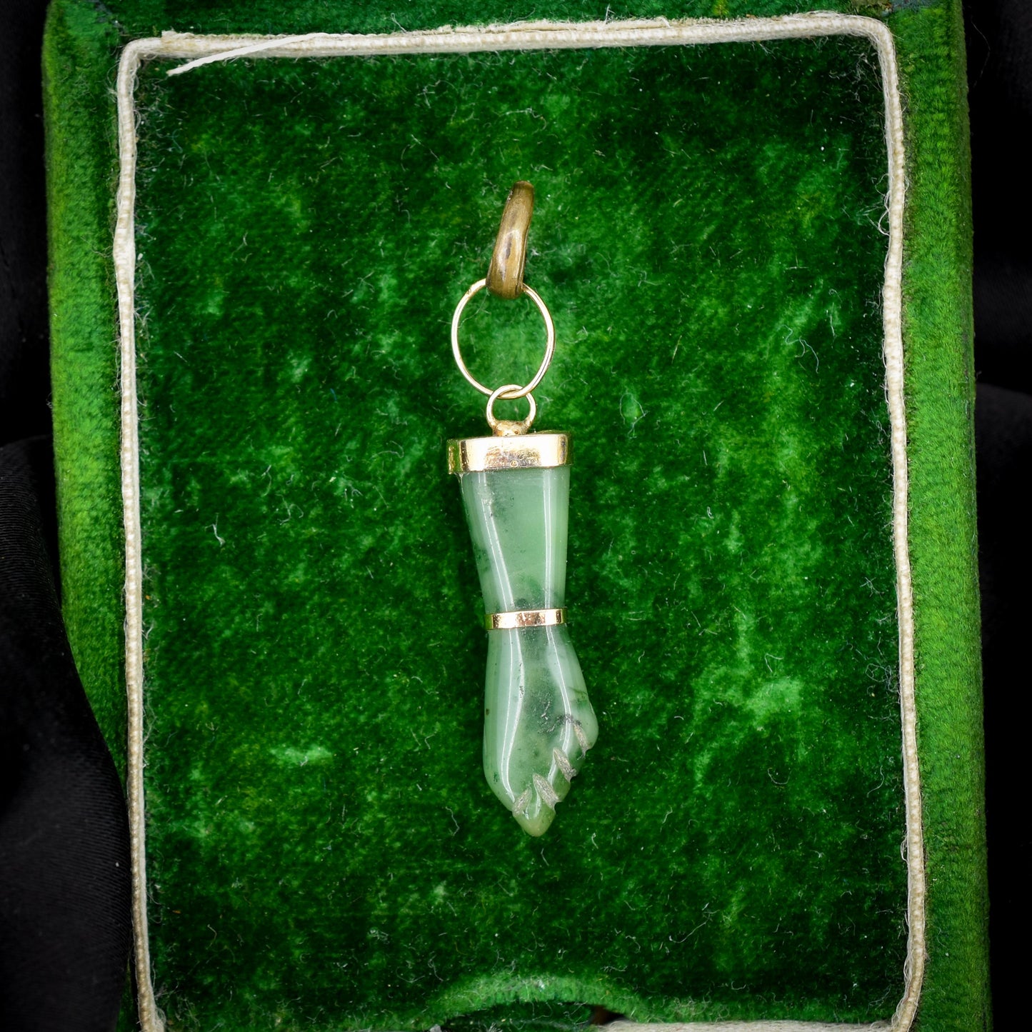 Vintage Green Jade Hand Mano Figa Pendant