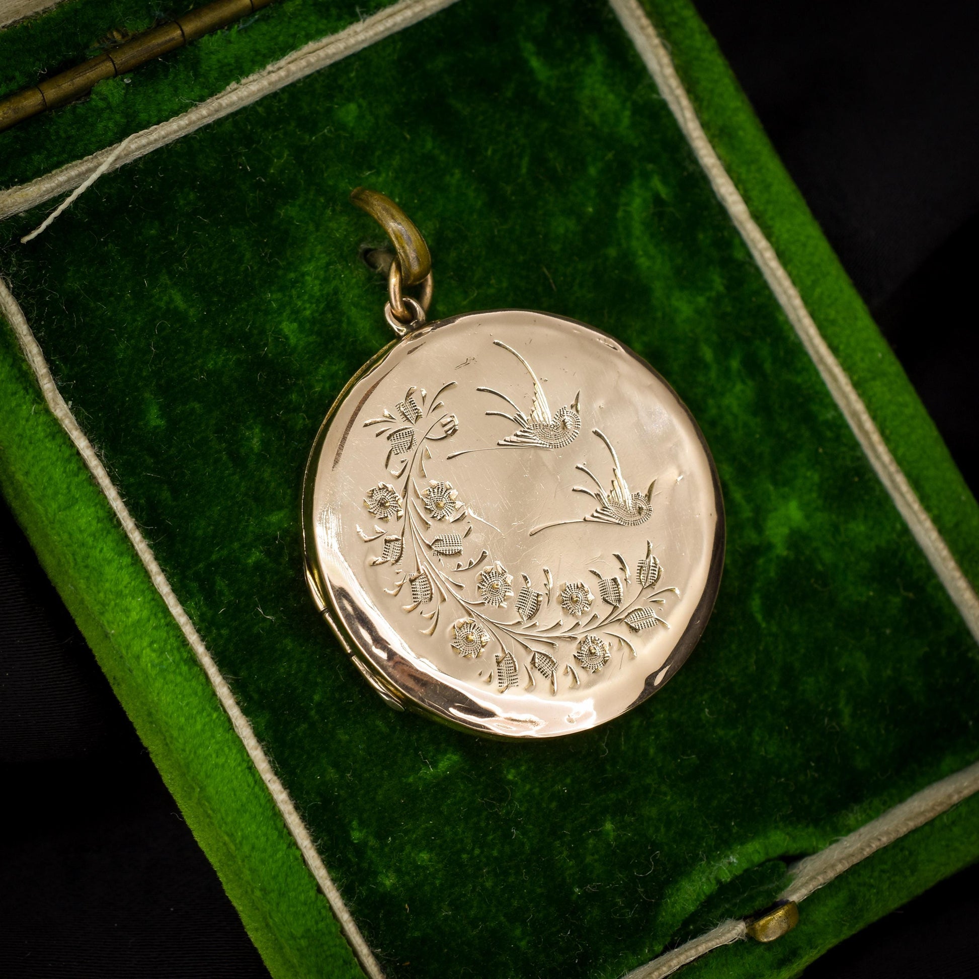 Antique Aesthetic Swallow Bird Floral 9ct Gold Round Locket Pendant | Edwardian