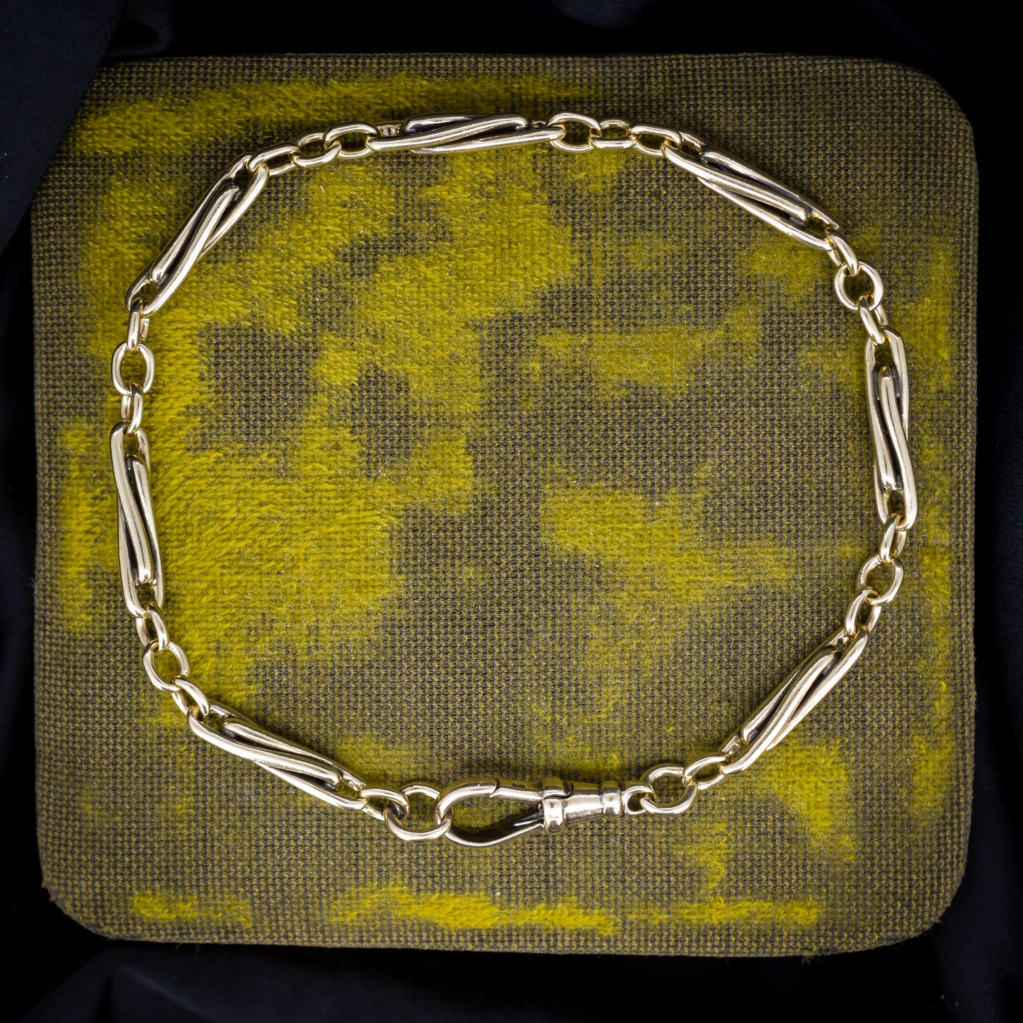 Vintage Fancy Twist Trombone Link 9ct Yellow Gold Bracelet with Dog Clip | 8.7"