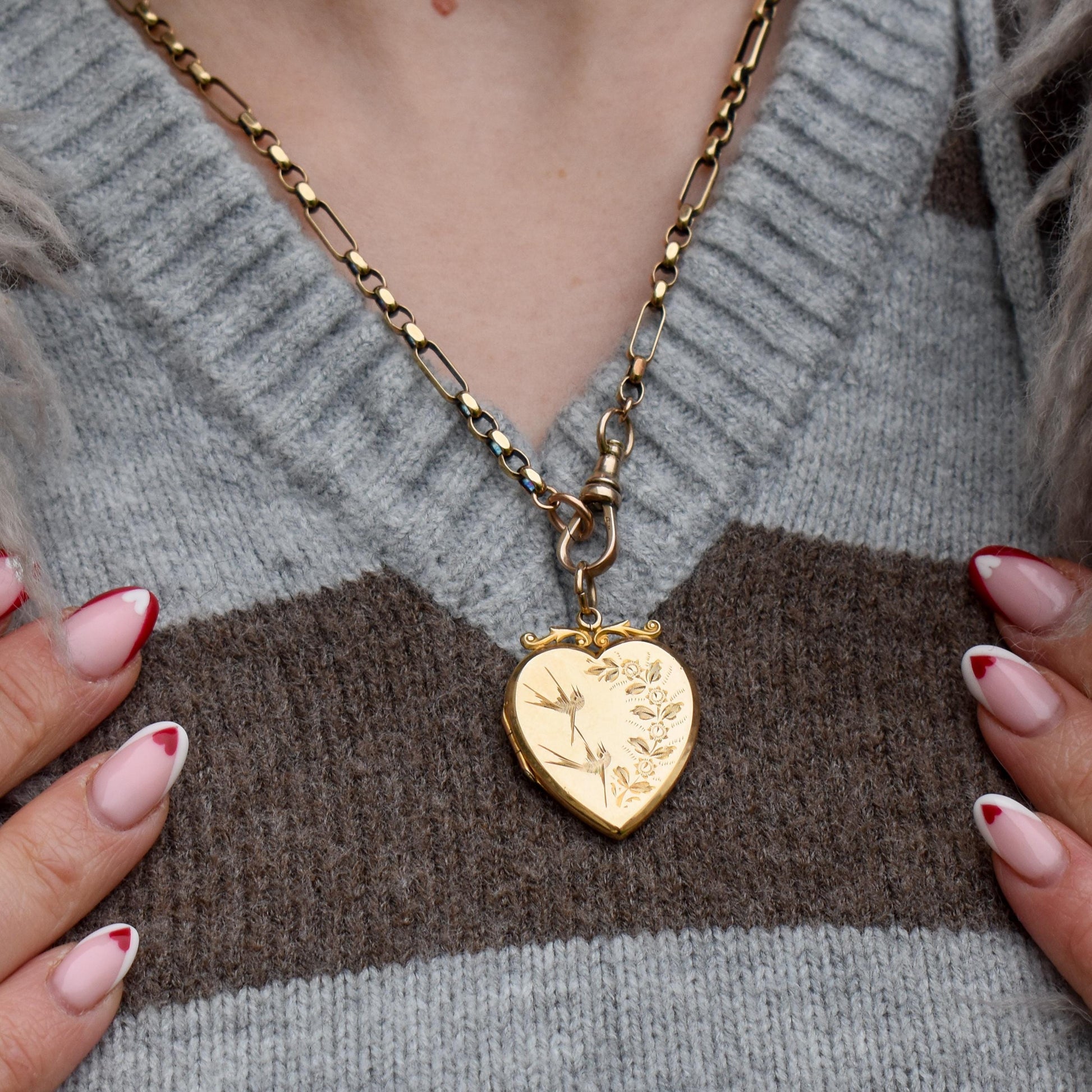 Antique Aesthetic Swallow Bird Floral 9ct Gold Heart Locket Pendant | Dated 1916