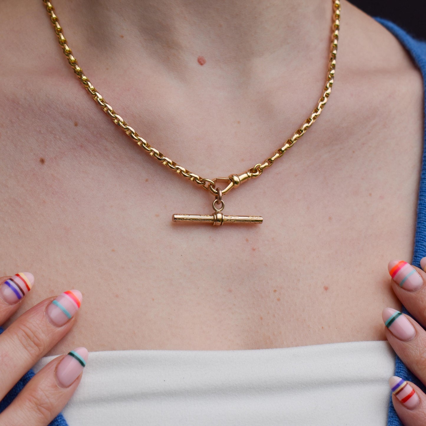 Antique 9ct Gold Engraved Fancy T-Bar Pendant Charm