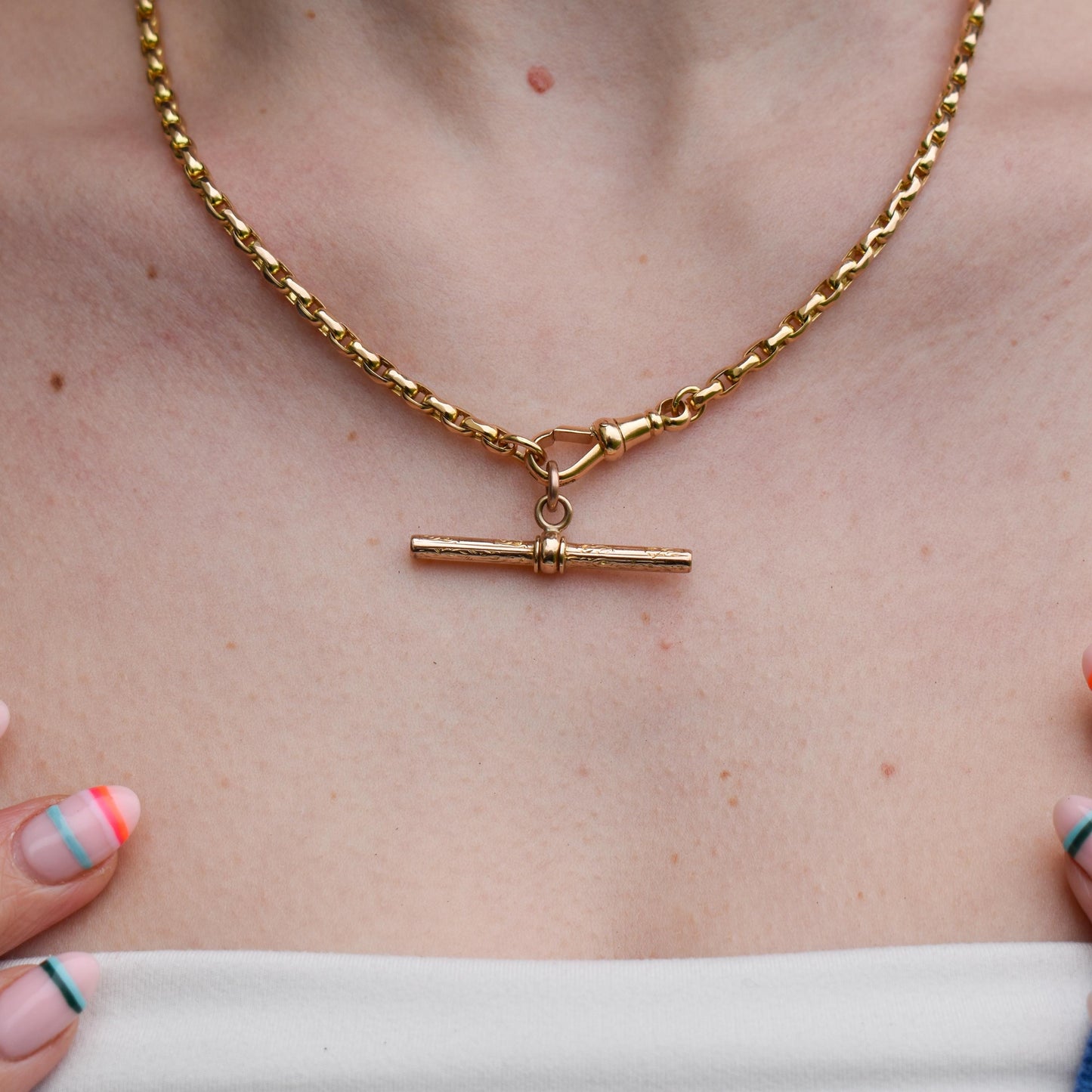 Antique 9ct Gold Engraved Fancy T-Bar Pendant Charm