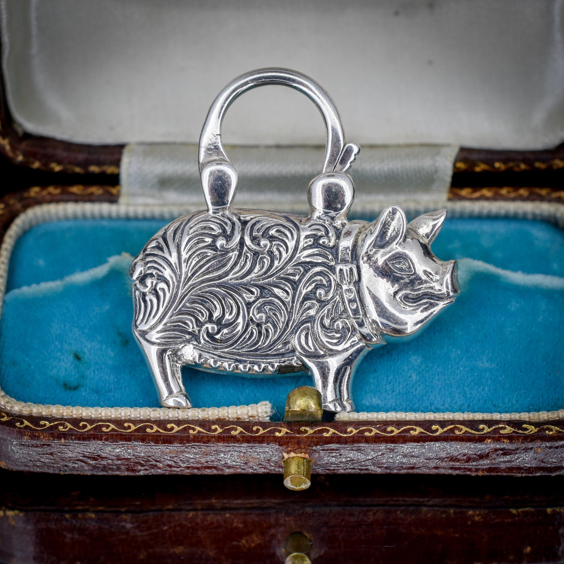 Antique Style Sterling Silver Lucky Pig Agate Padlock Charm