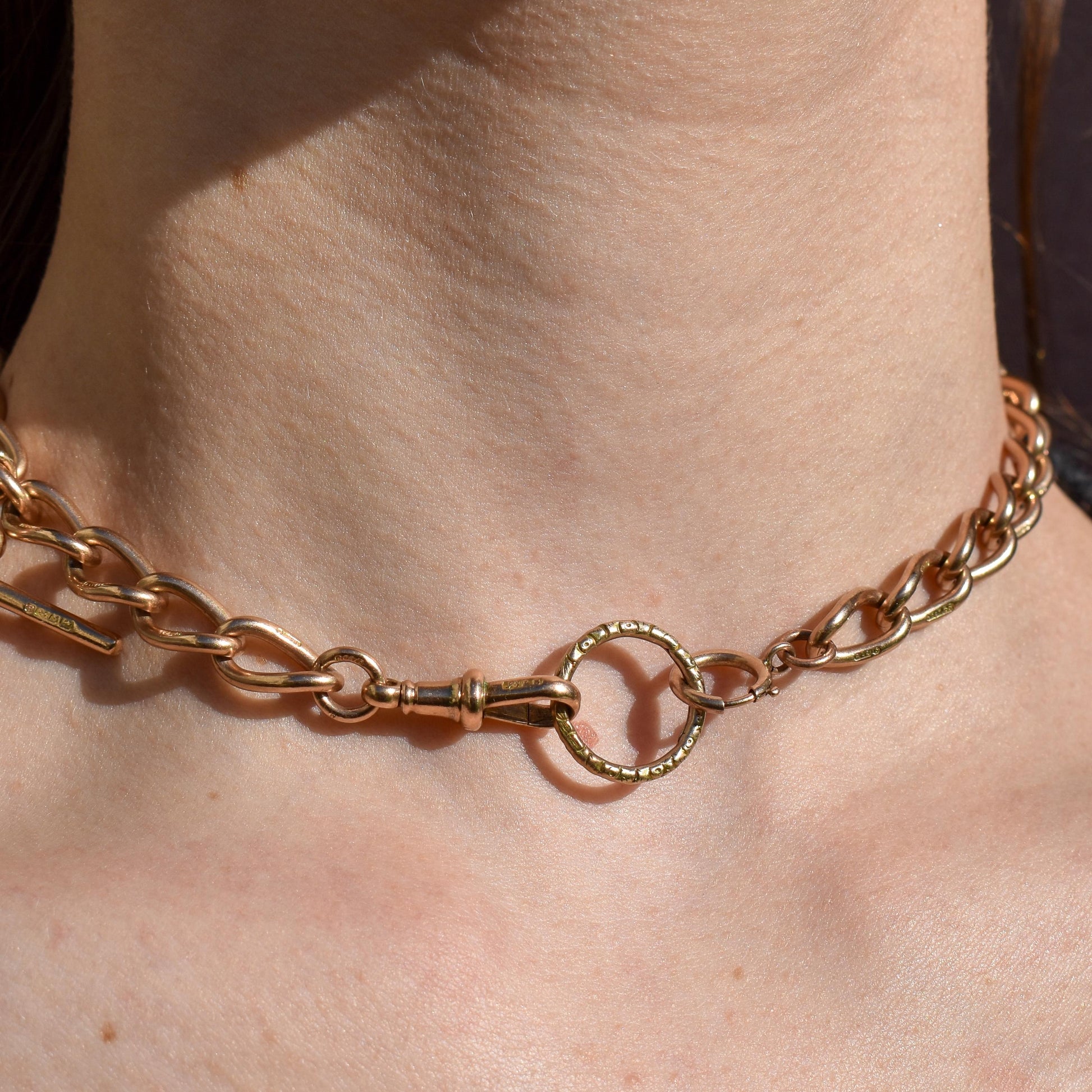 Antique 9ct Gold Engraved Split Ring, 17mm