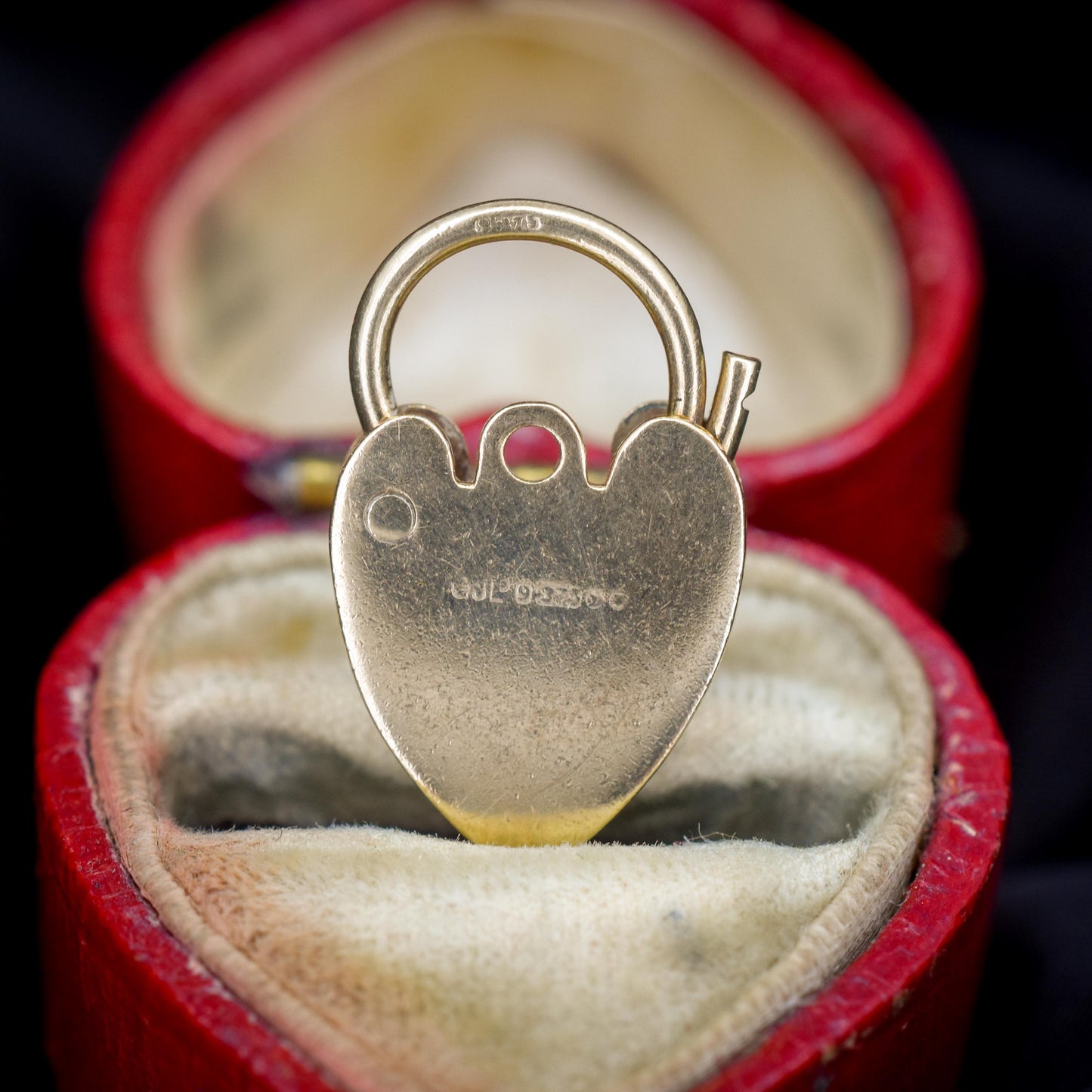 Vintage 9ct Yellow Gold Engraved Heart Padlock Charm Pendant