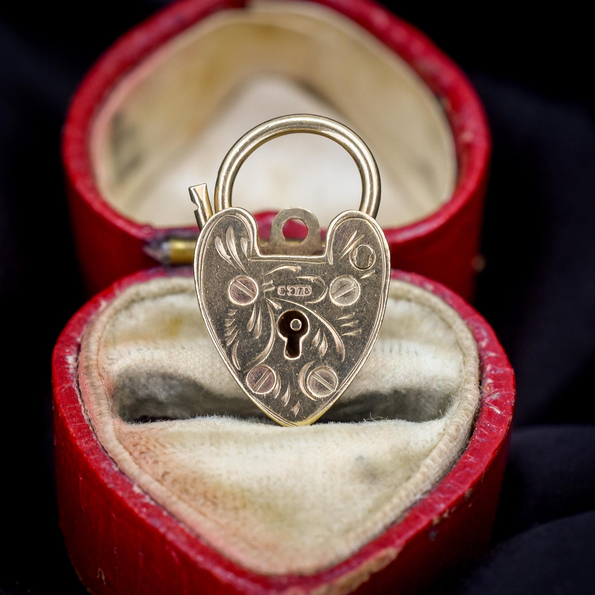 Vintage 9ct Yellow Gold Engraved Heart Padlock Charm Pendant