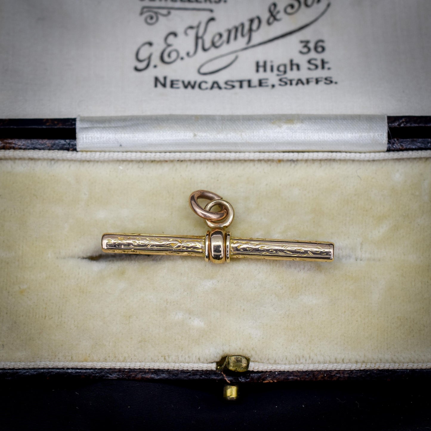 Antique 9ct Gold Engraved Fancy T-Bar Pendant Charm