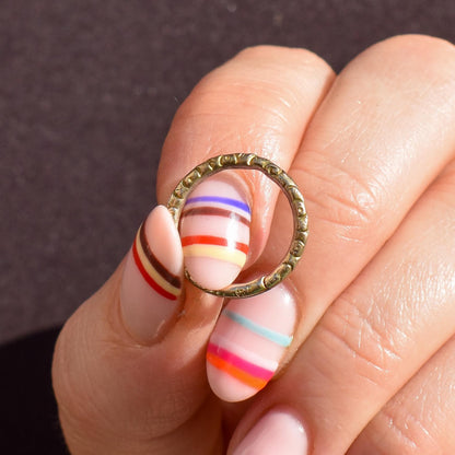 Antique 9ct Gold Engraved Split Ring, 17mm