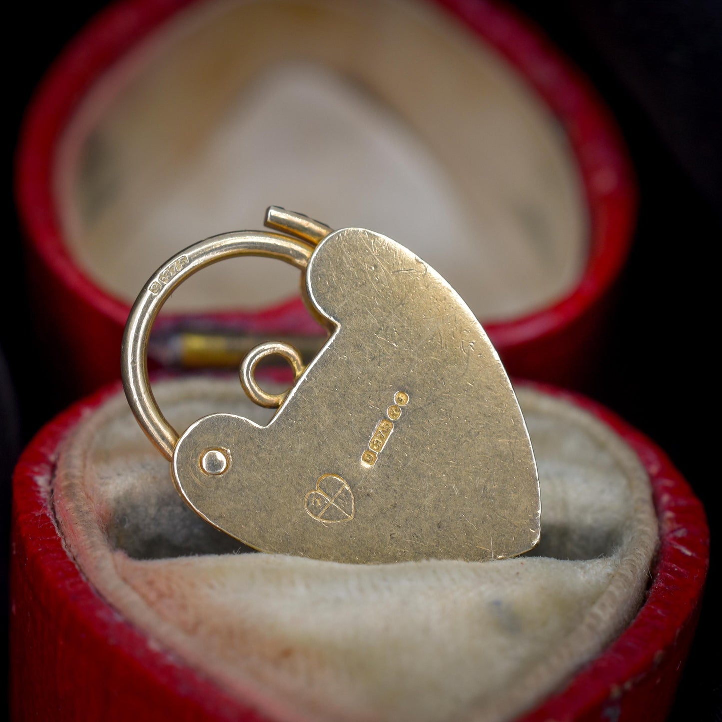 Vintage 9ct Yellow Gold Engraved Heart Padlock Charm Pendant