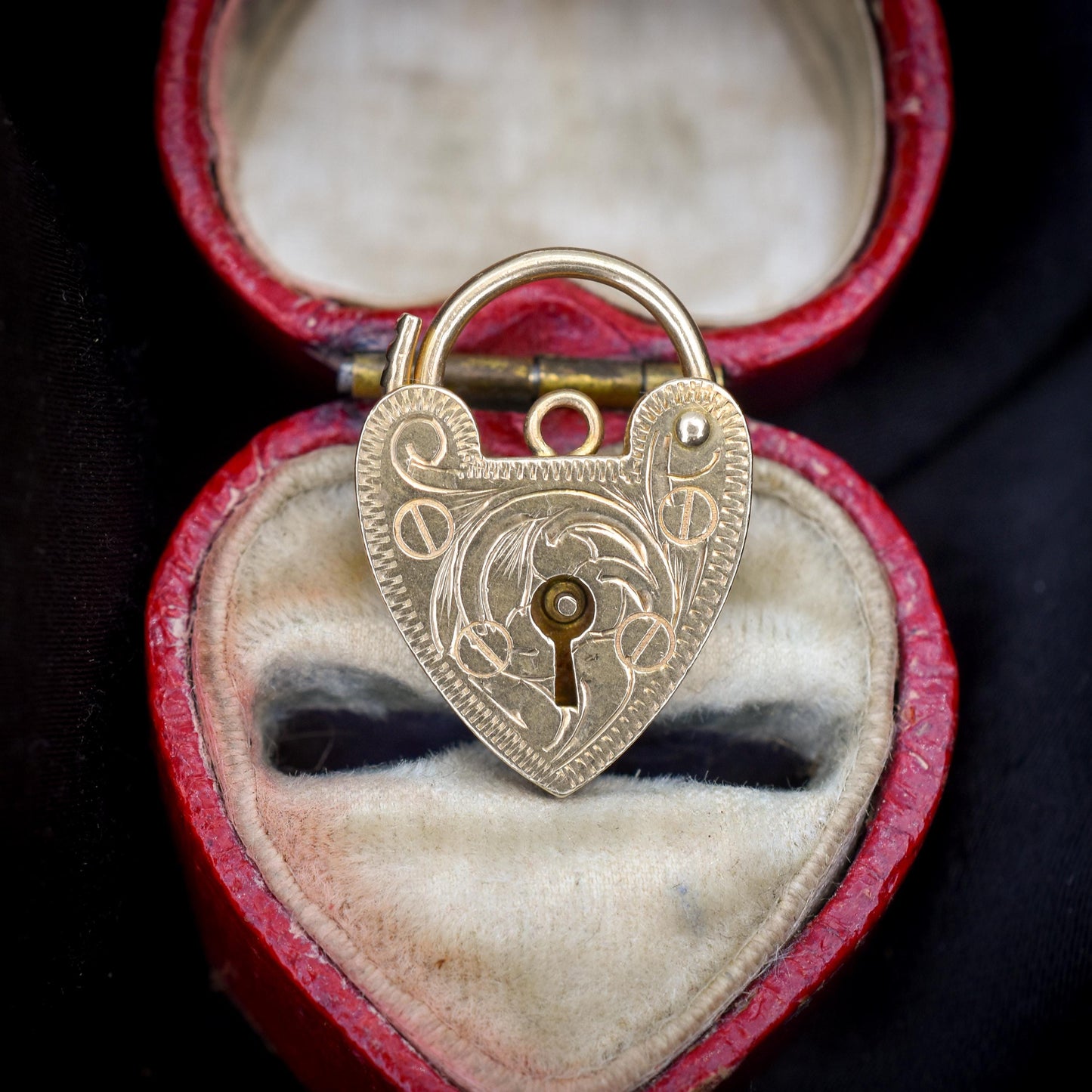 Vintage 9ct Yellow Gold Engraved Heart Padlock Charm Pendant