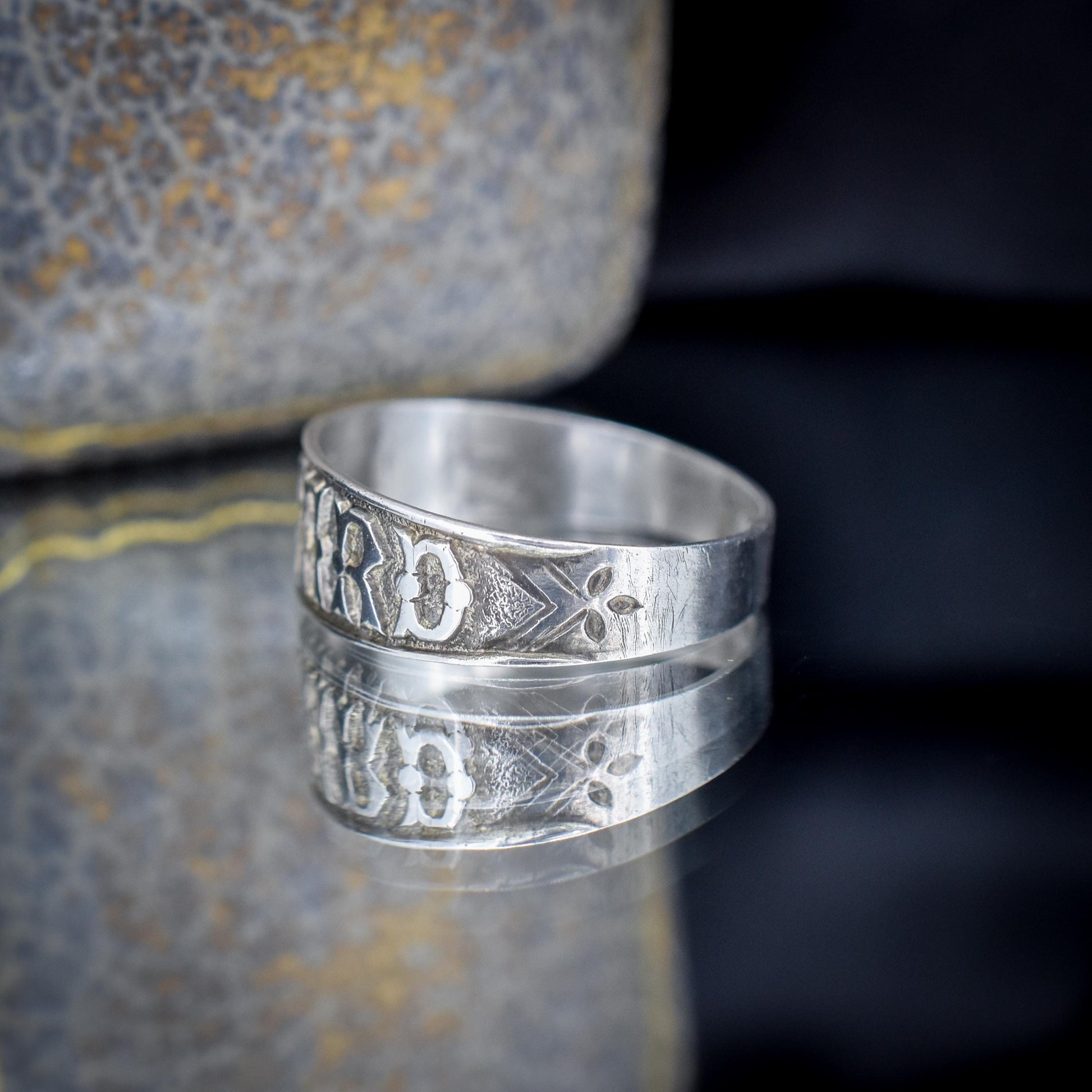 Antique REGARD Sterling Silver Chunky Band Ring