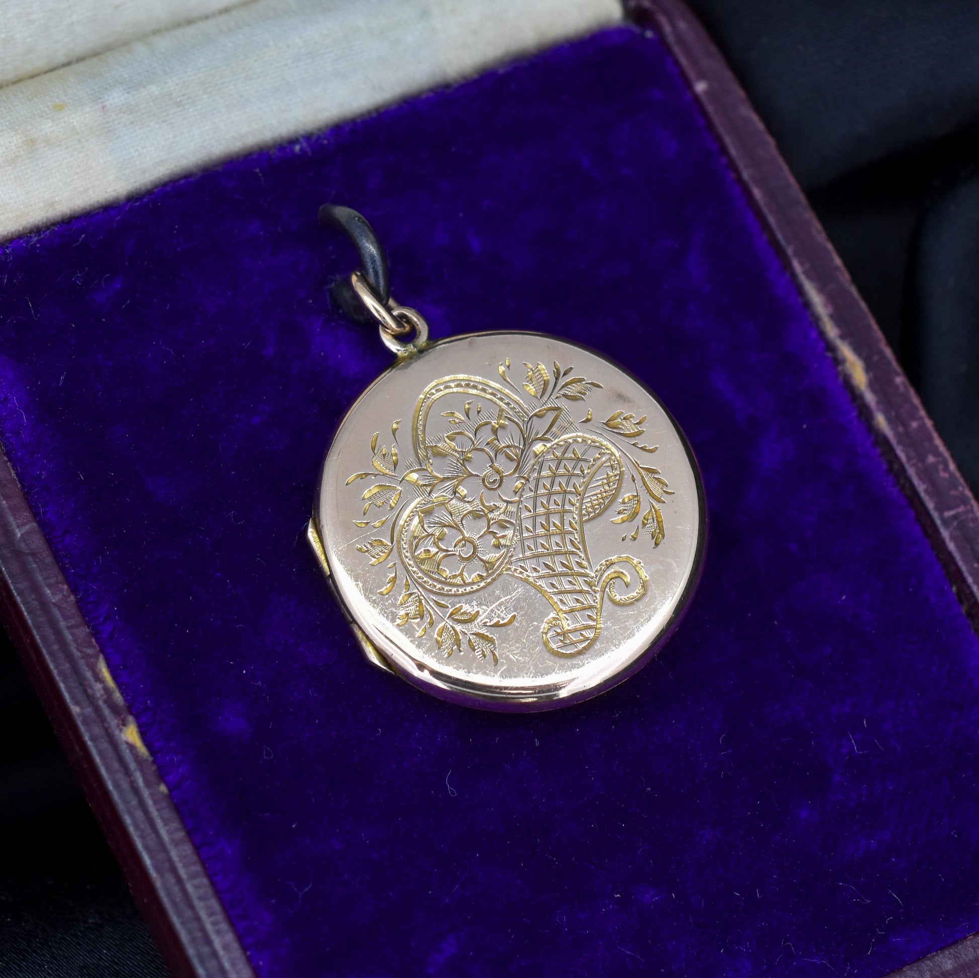 Antique Engraved Fancy Round Flower Basket and Swallow Bird Gold Locket Pendant